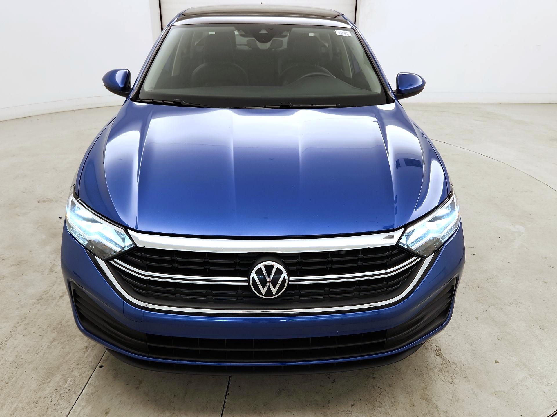 Thumbnail: 2024 Volkswagen Jetta - 2