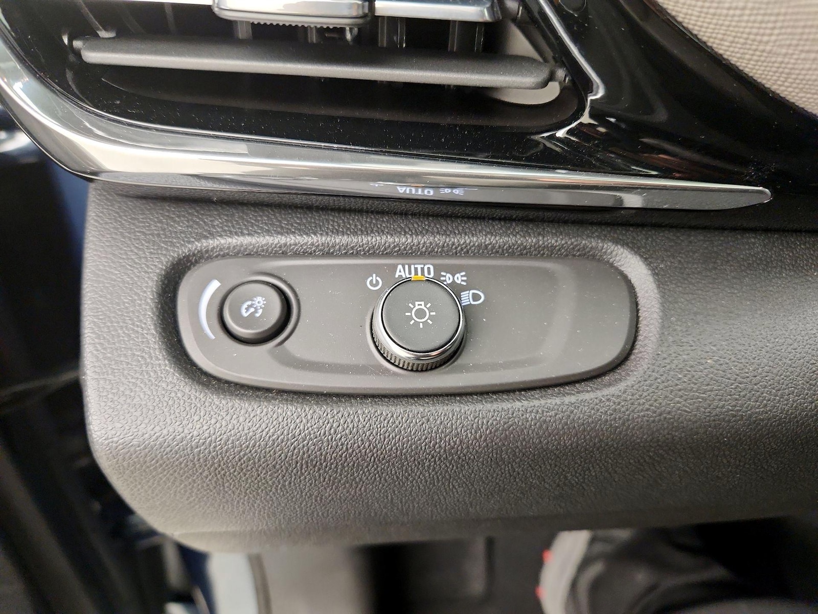 2025 Buick Envista Avenir - Photo 14