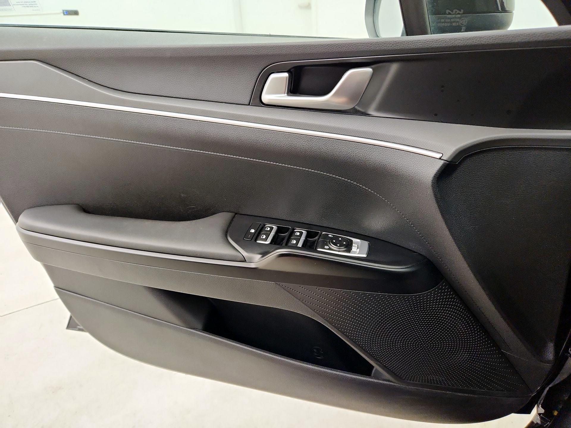 Thumbnail: 2023 Kia K5 - 10
