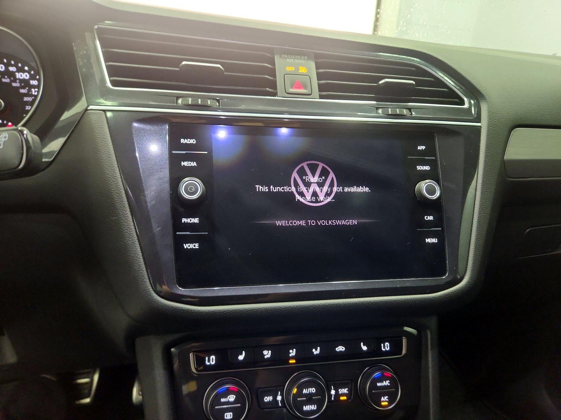 Thumbnail: 2021 Volkswagen Tiguan - 14