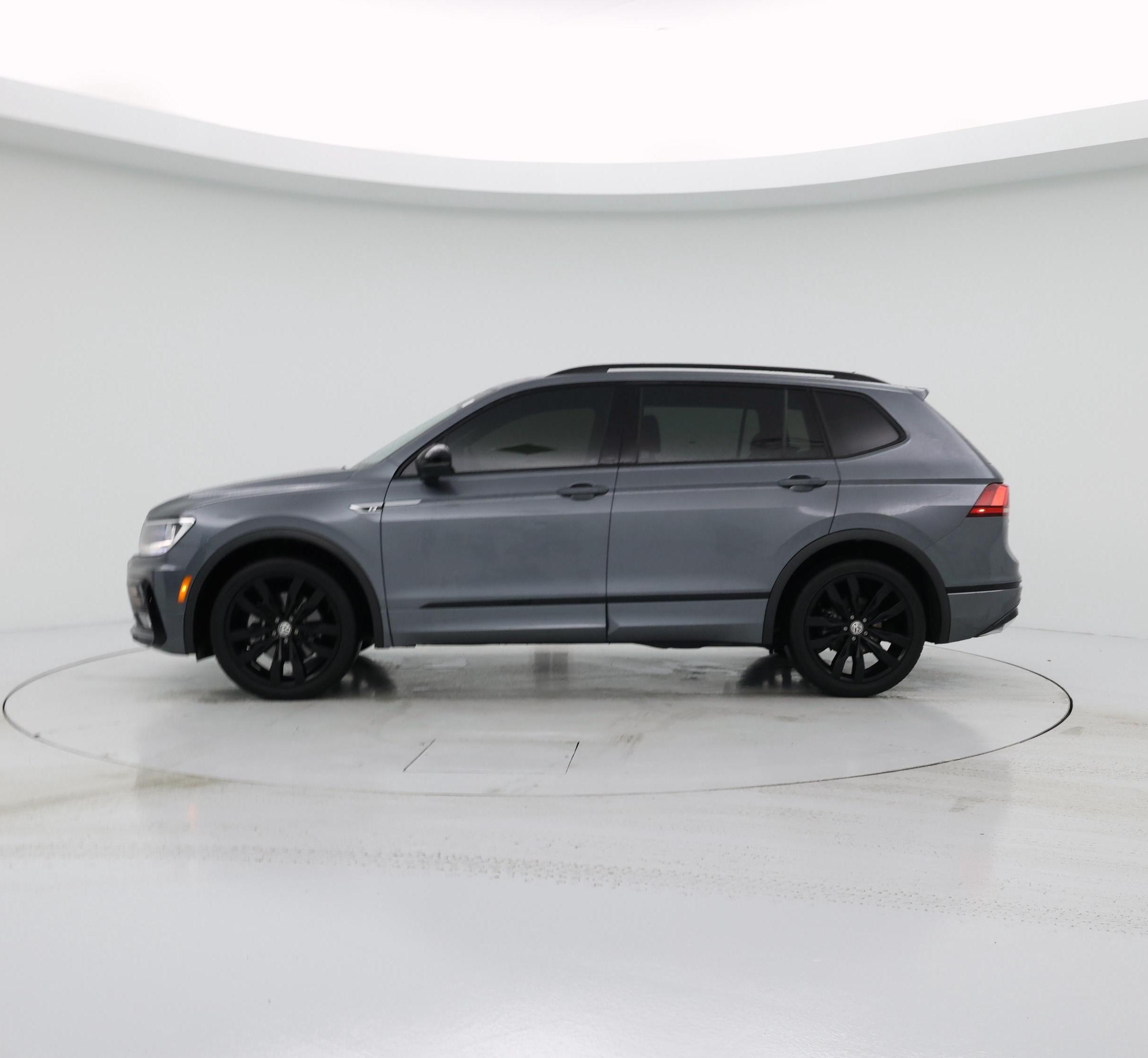 Thumbnail: 2021 Volkswagen Tiguan - 3