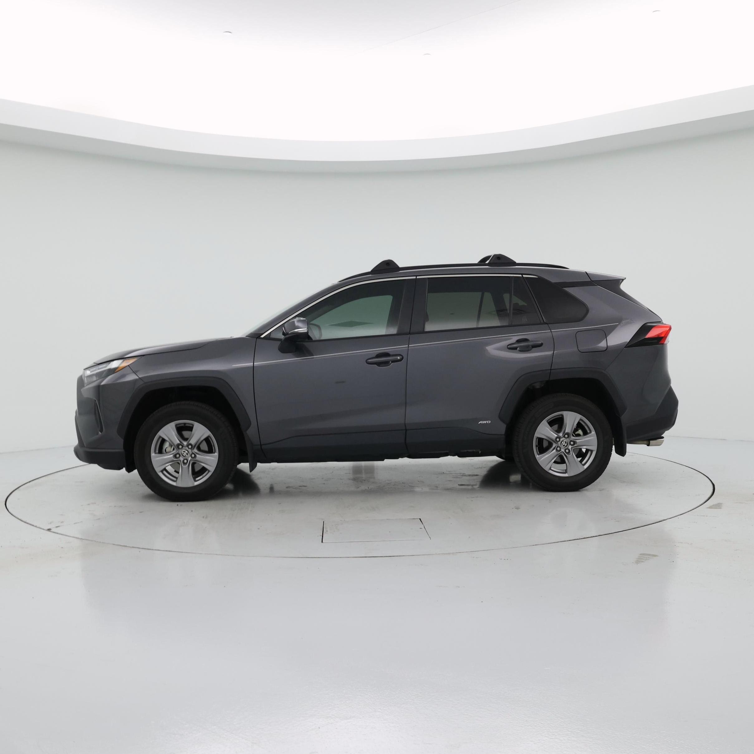 Thumbnail: 2022 Toyota RAV4 - 3