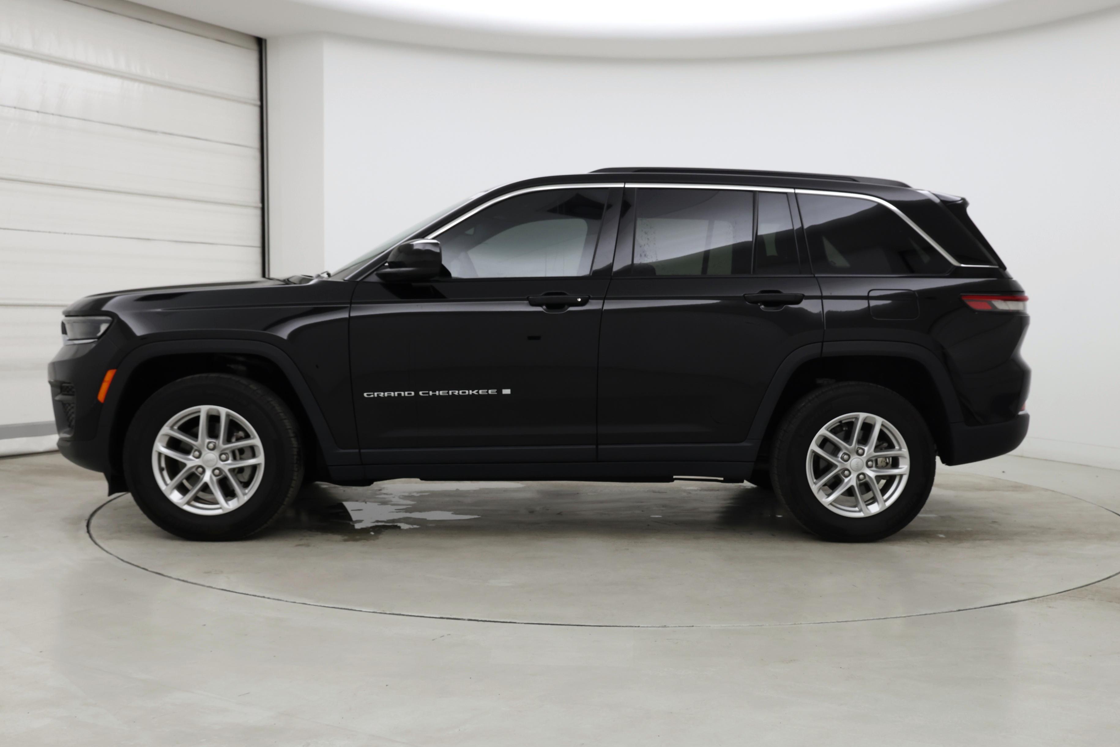 Thumbnail: 2024 Jeep Grand Cherokee - 3