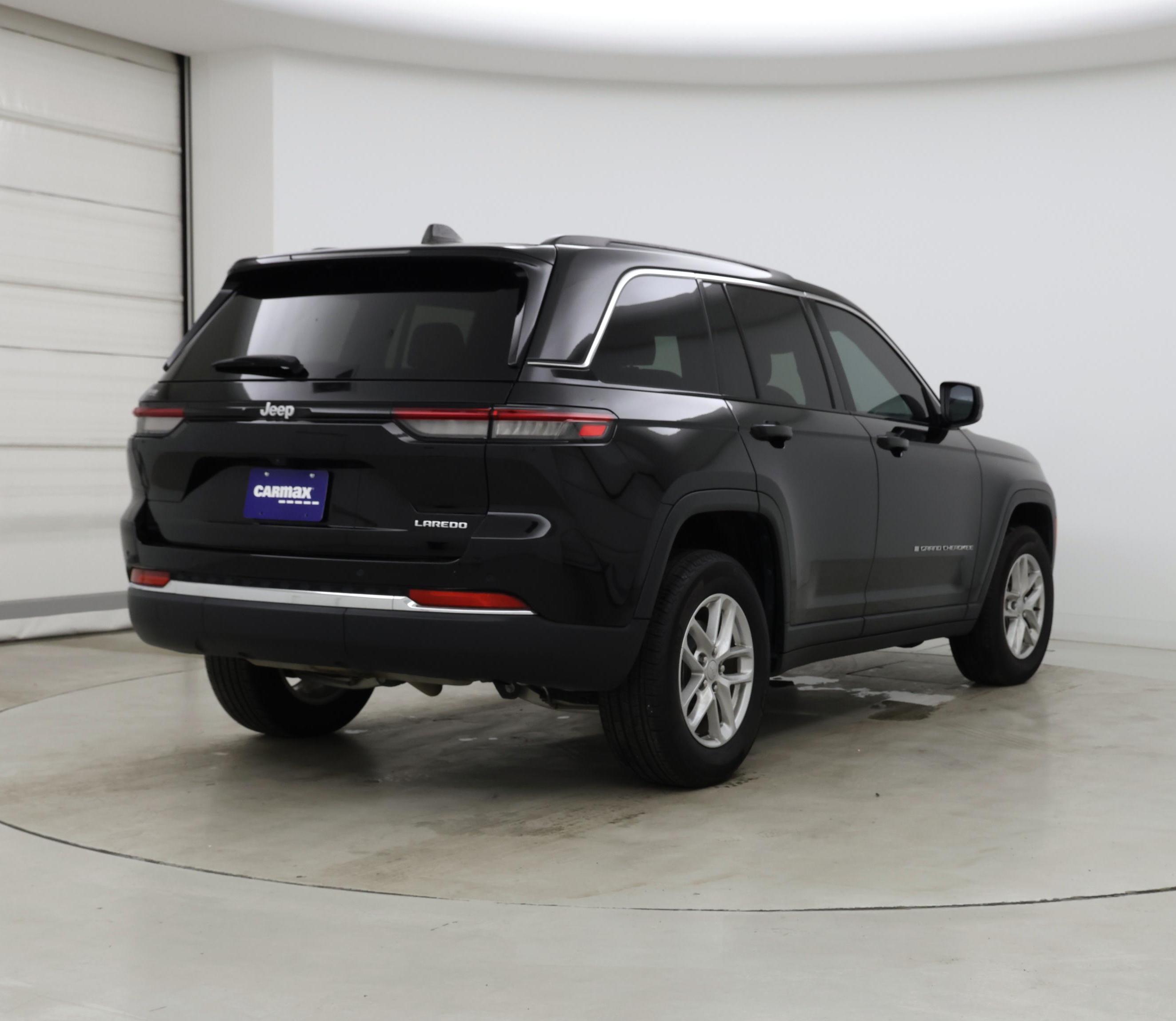 Thumbnail: 2024 Jeep Grand Cherokee - 8