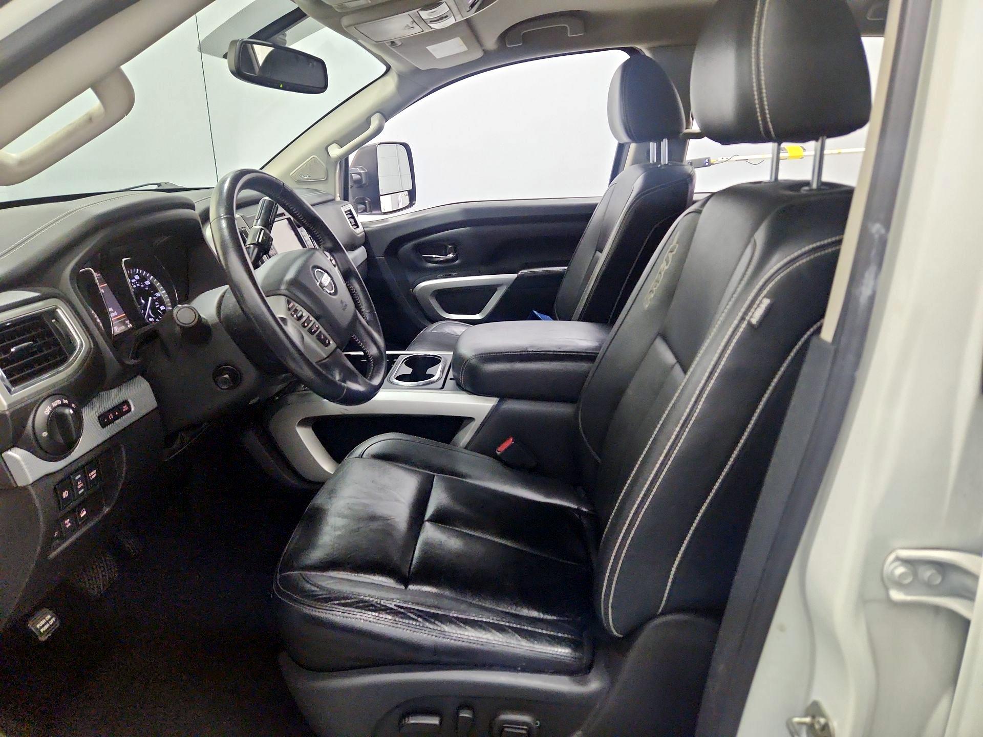 Thumbnail: 2019 Nissan Titan - 11