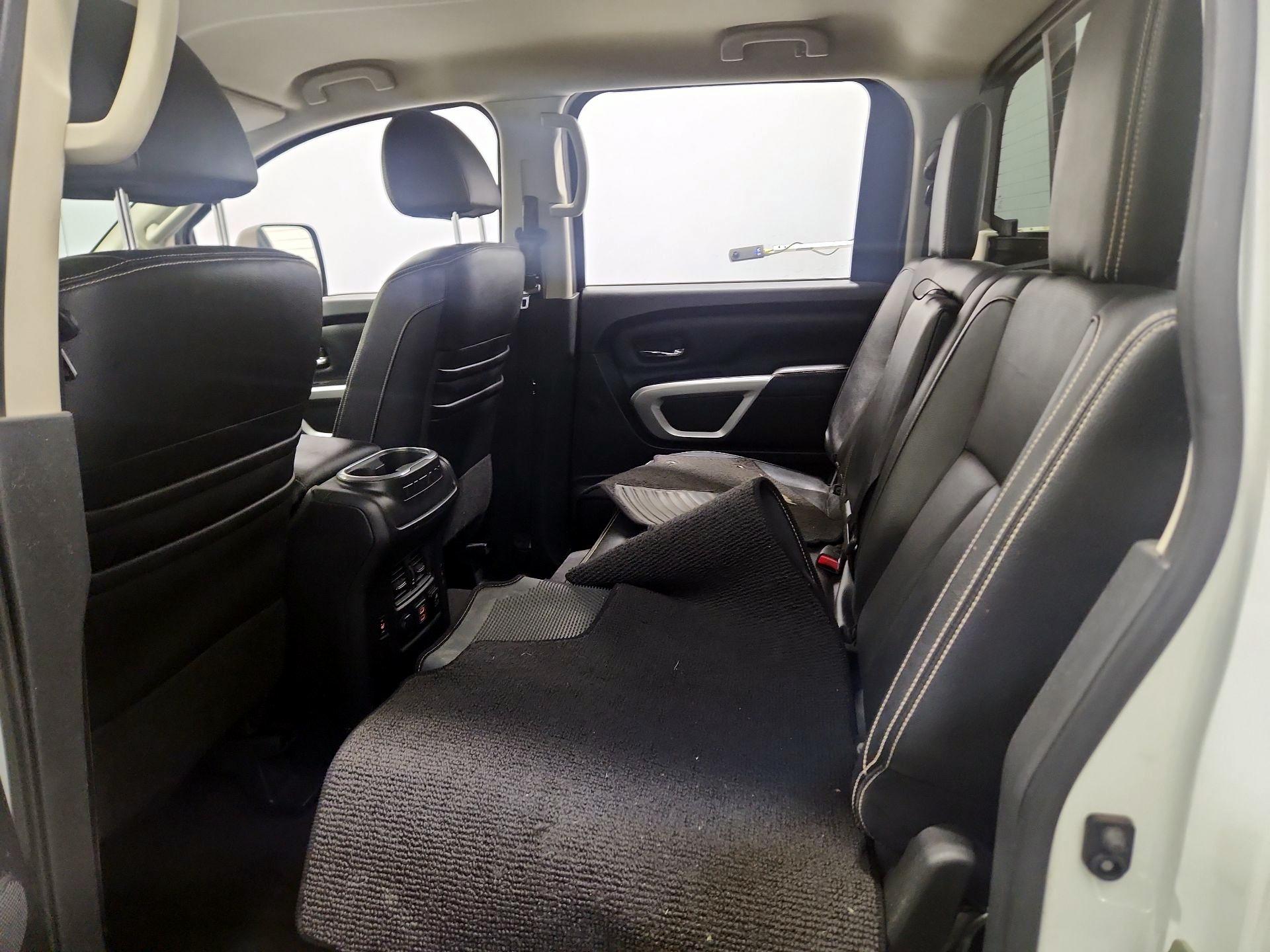 Thumbnail: 2019 Nissan Titan - 20