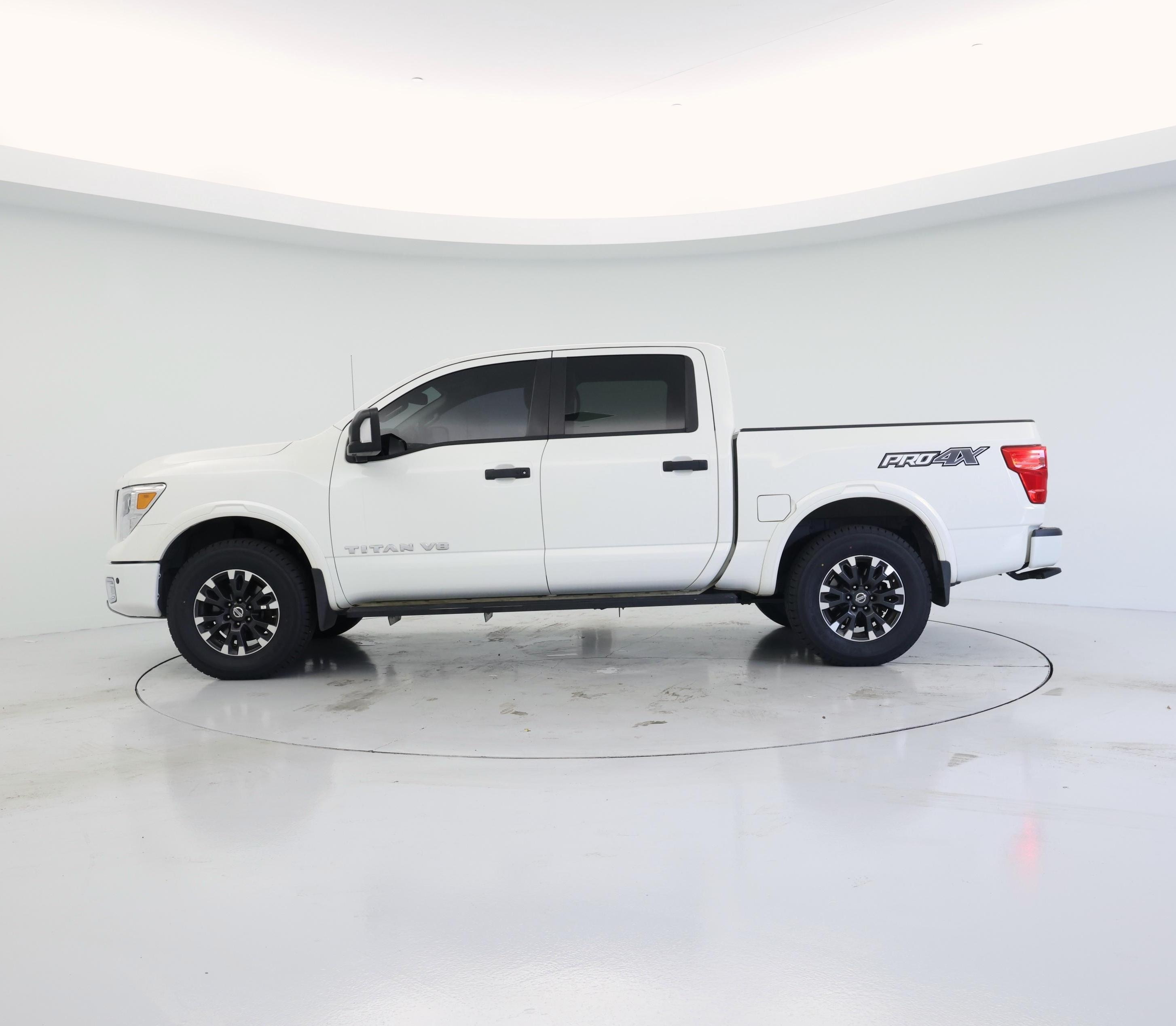 Thumbnail: 2019 Nissan Titan - 3