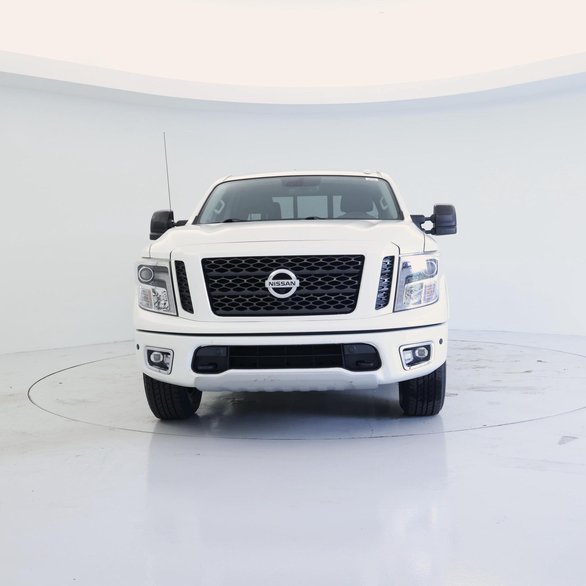 Thumbnail: 2019 Nissan Titan - 5