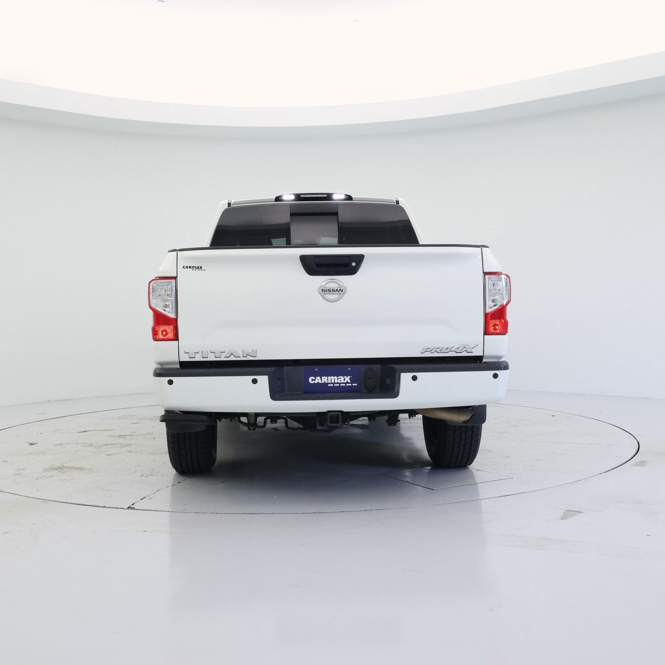 Thumbnail: 2019 Nissan Titan - 6