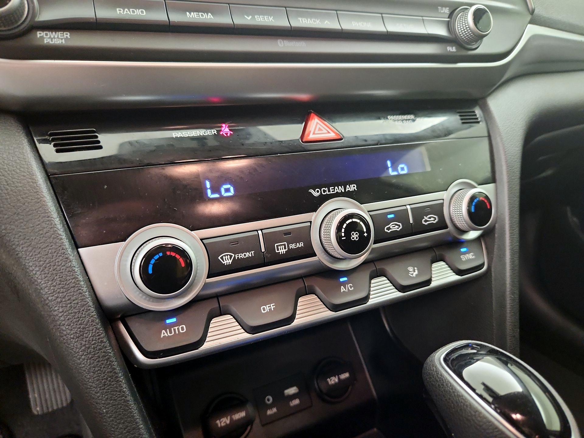 Thumbnail: 2020 Hyundai Elantra - 16