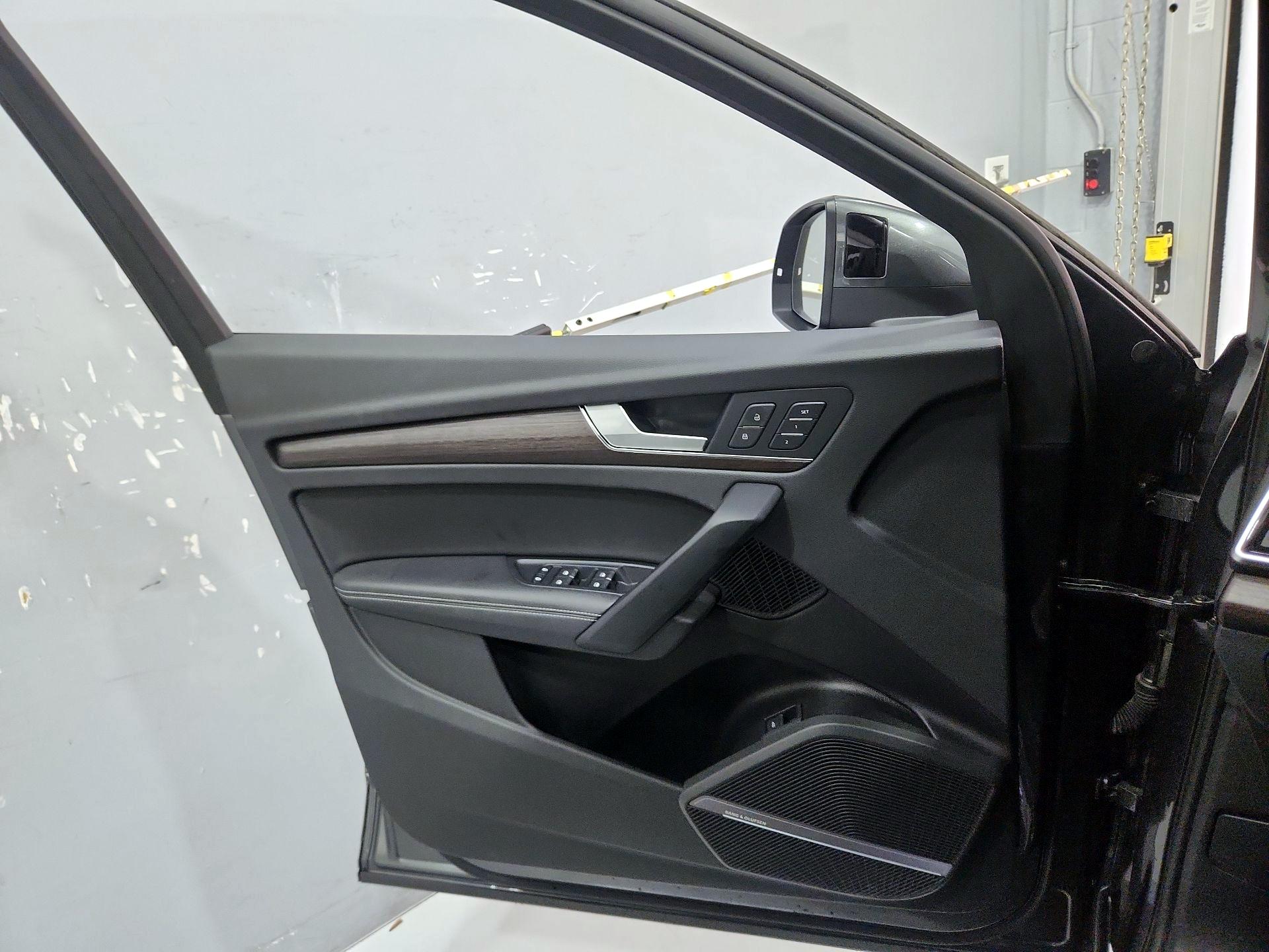 Thumbnail: 2023 Audi Q5 - 12