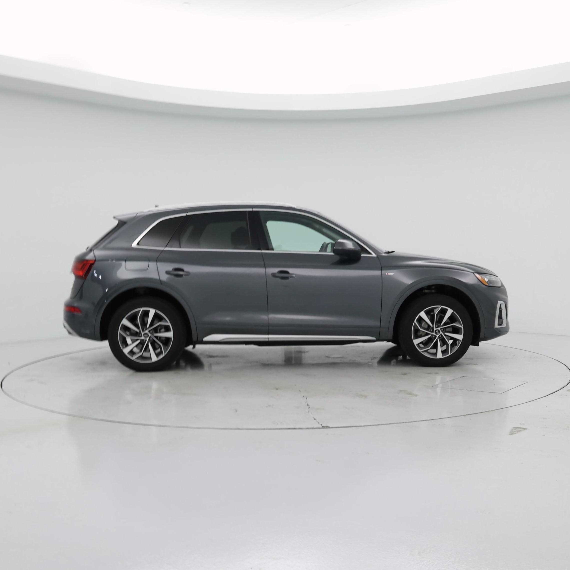 Thumbnail: 2023 Audi Q5 - 7