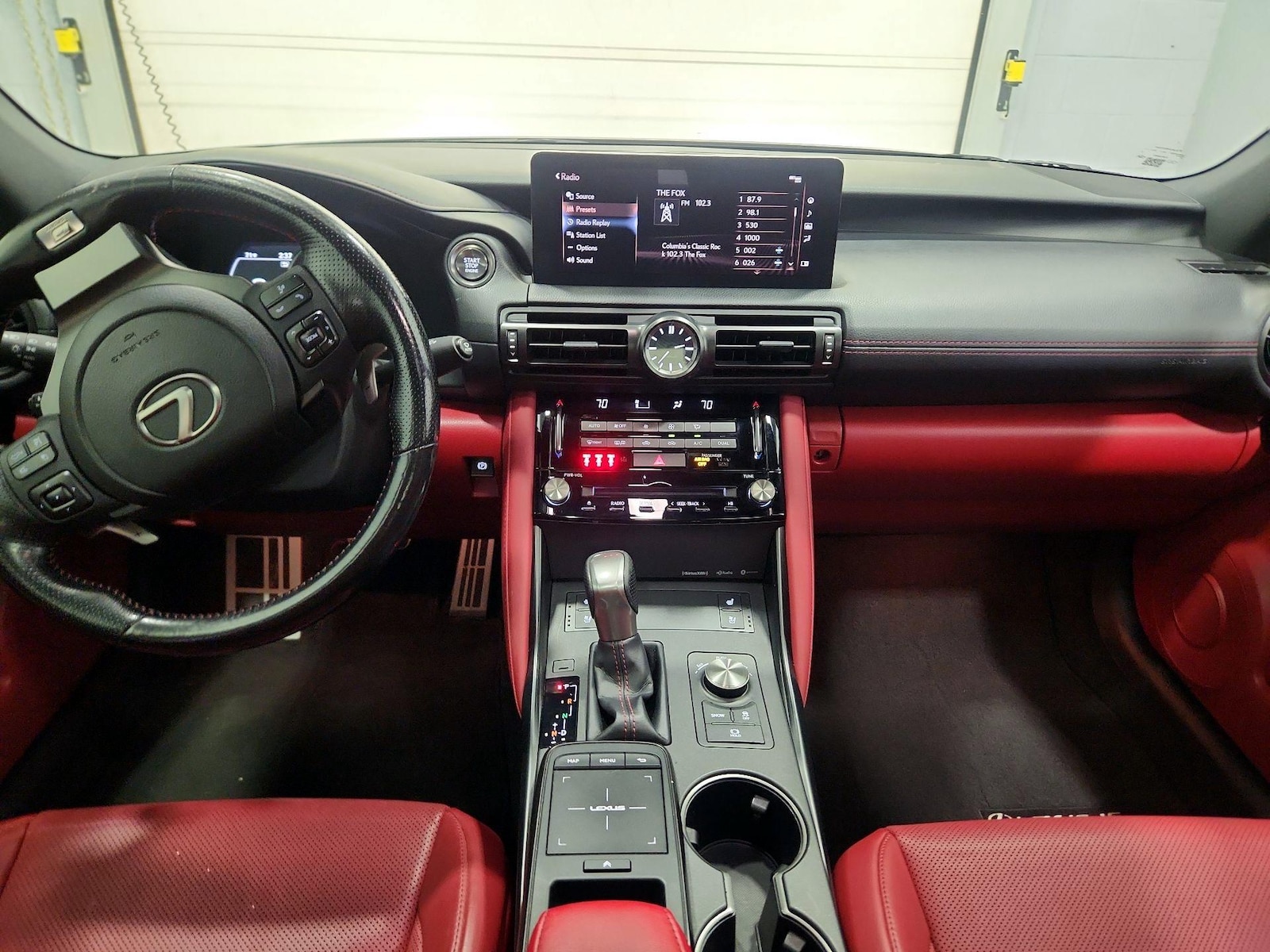 2023 Lexus IS 350 F SPORT - Photo 10