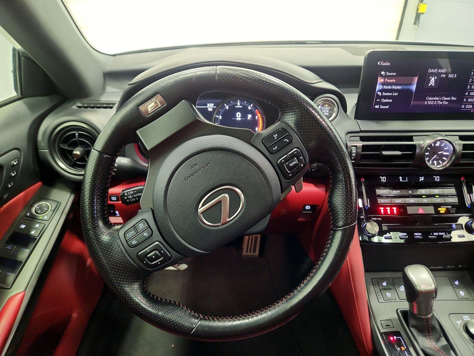 2023 Lexus IS 350 F SPORT - Photo 11