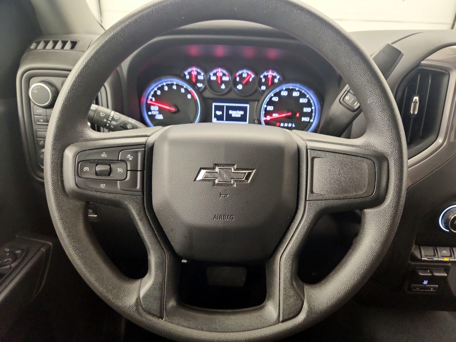 2024 Chevrolet Silverado 1500 Custom - Photo 10