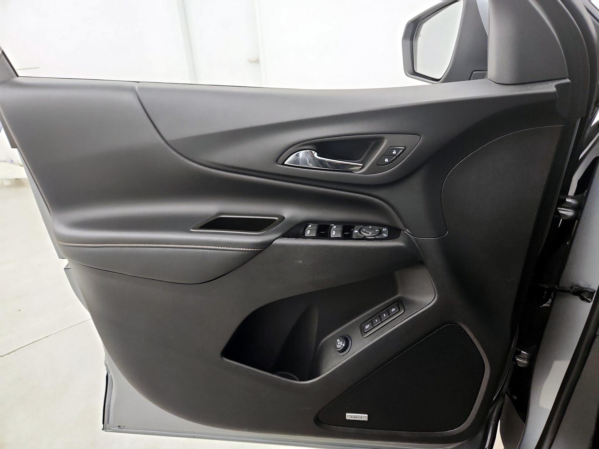 Thumbnail: 2023 Chevrolet Equinox - 12
