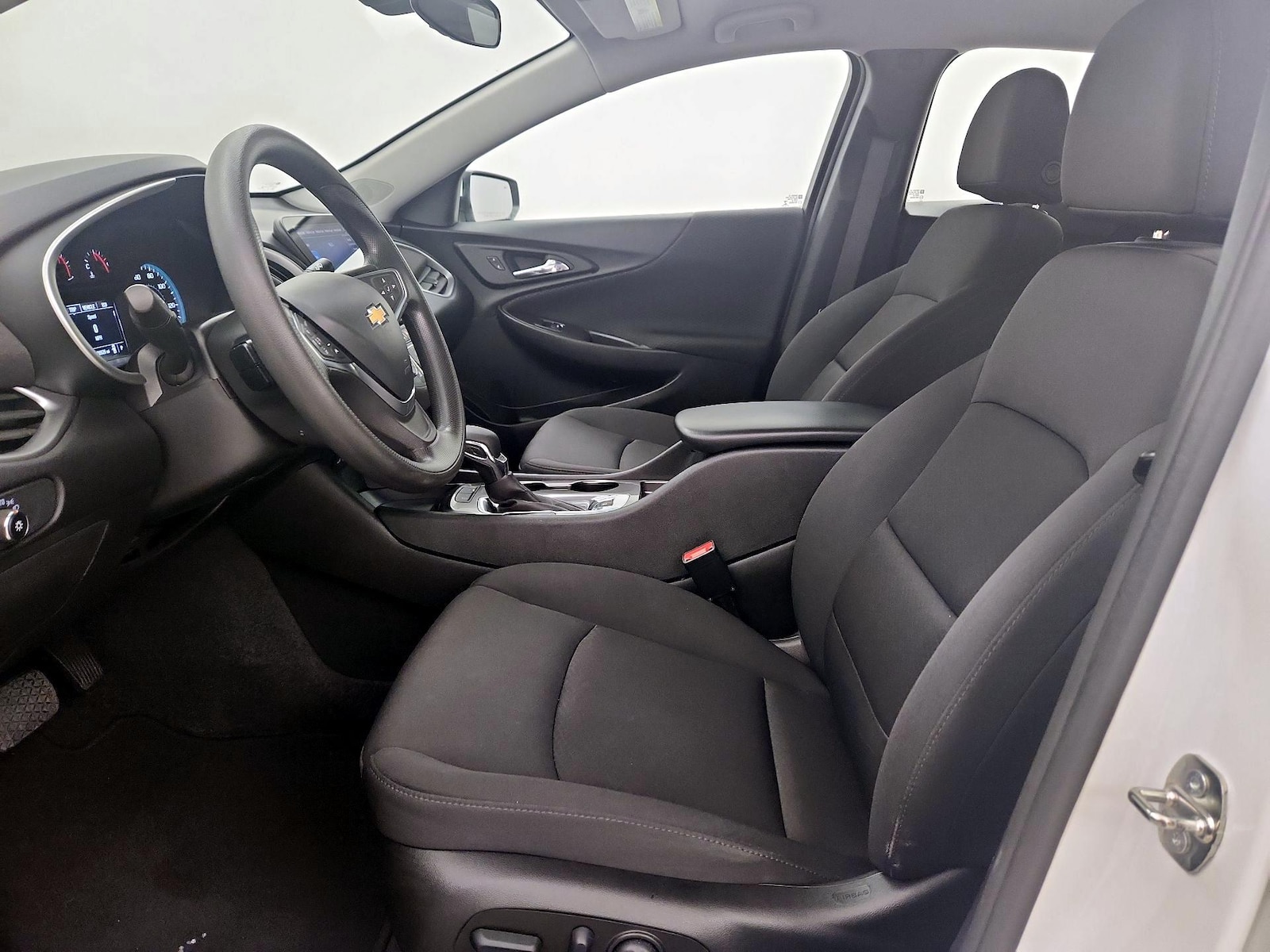 Power Seat(s) & Side Airbags