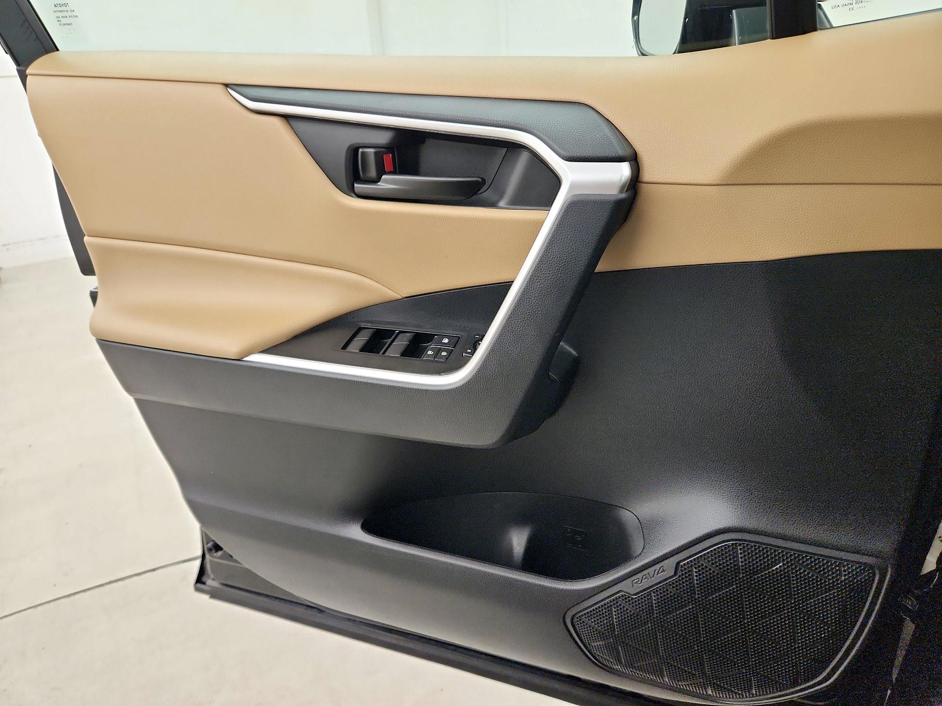 Thumbnail: 2023 Toyota RAV4 - 12