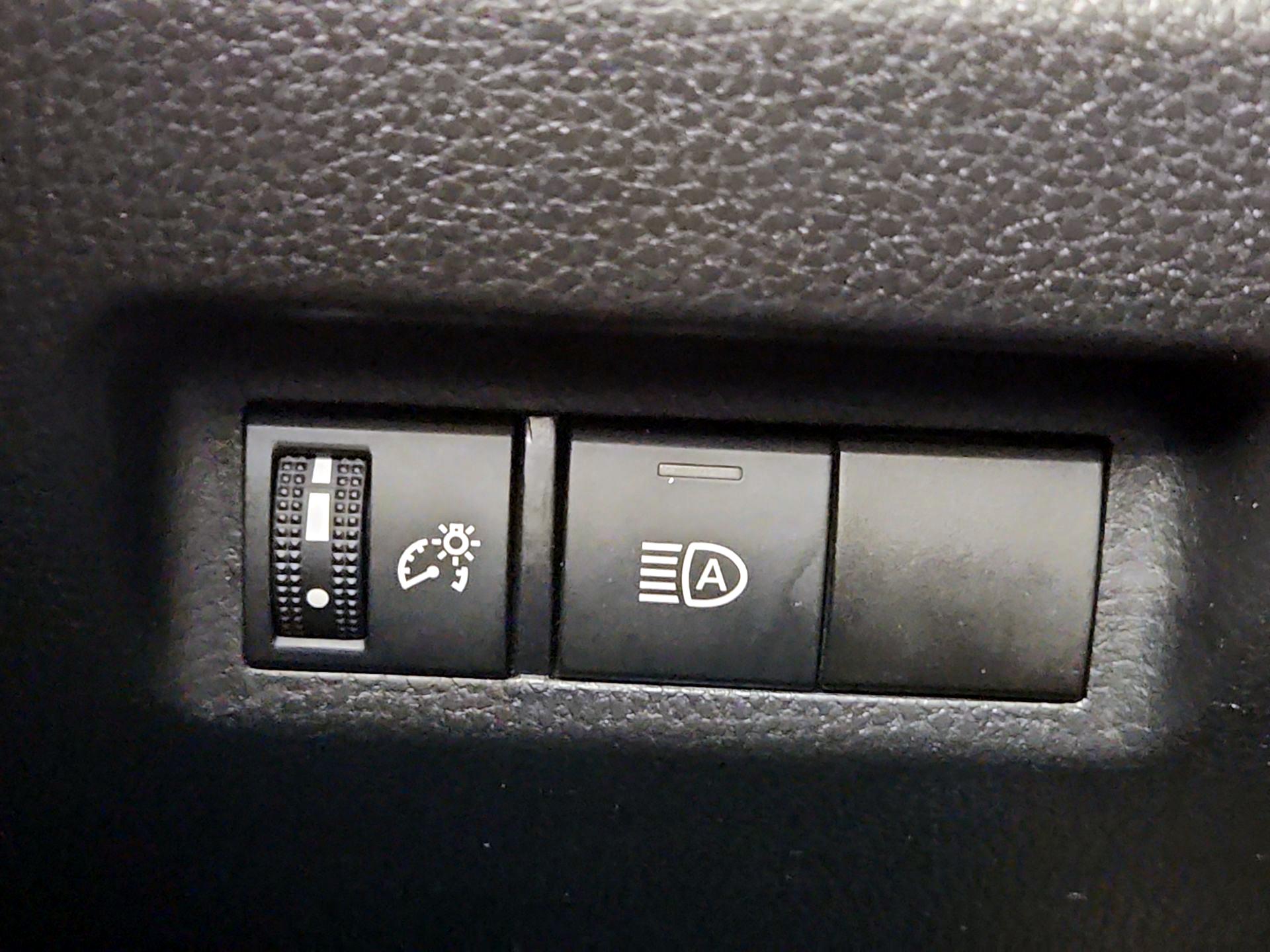 Thumbnail: 2022 Toyota RAV4 - 13