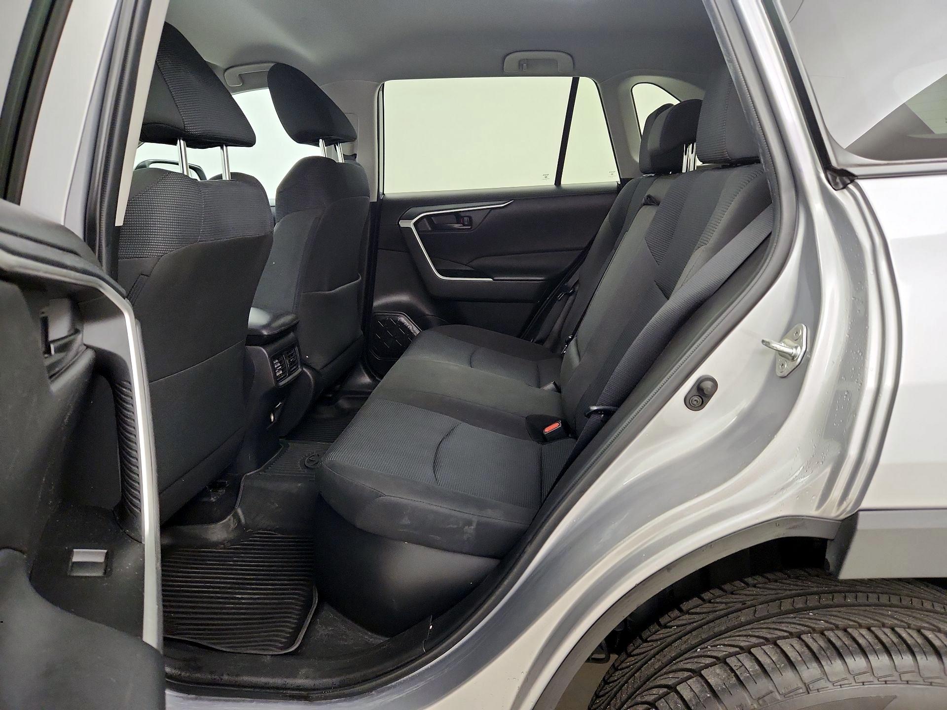 Thumbnail: 2022 Toyota RAV4 - 19