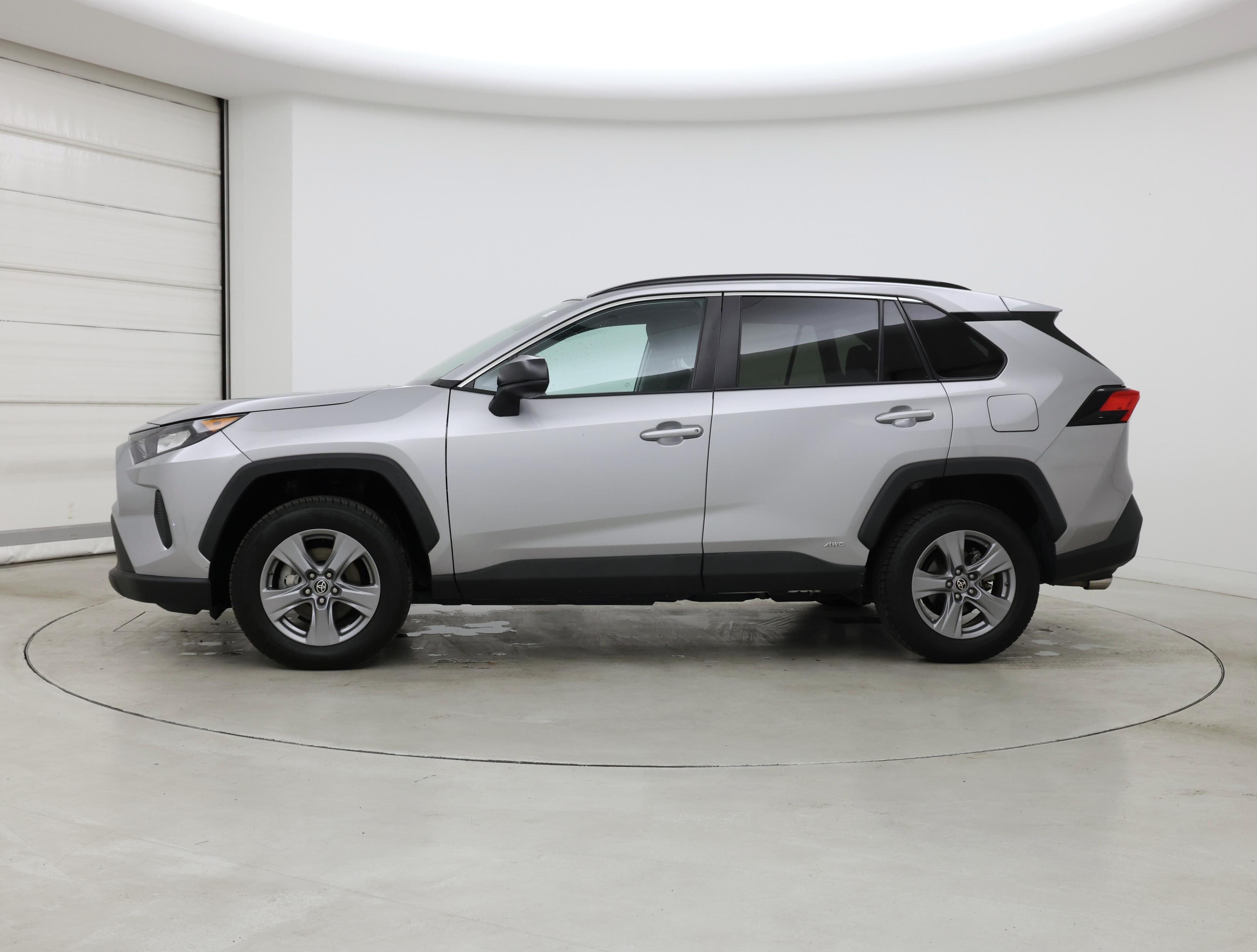 Thumbnail: 2022 Toyota RAV4 - 3