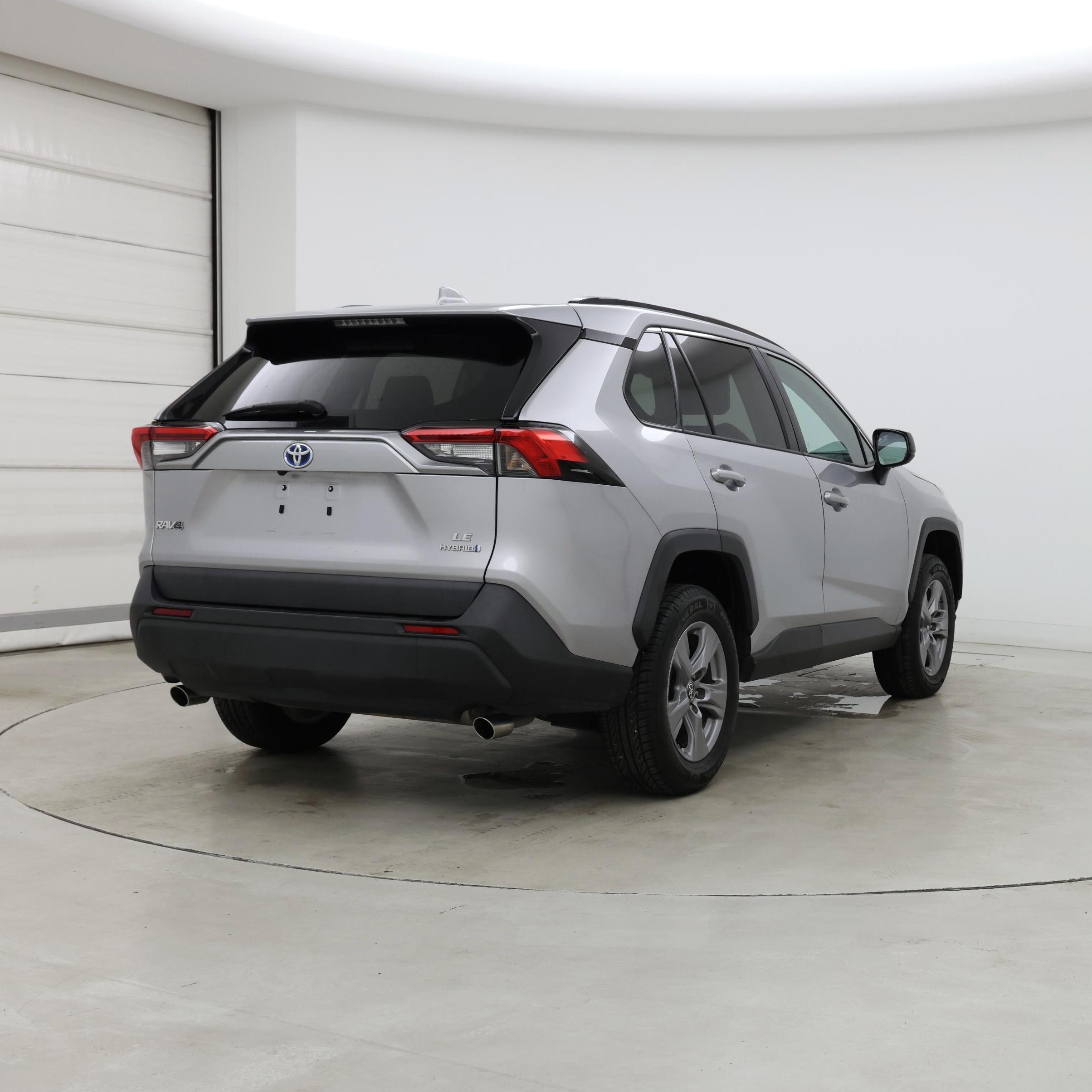 Thumbnail: 2022 Toyota RAV4 - 8