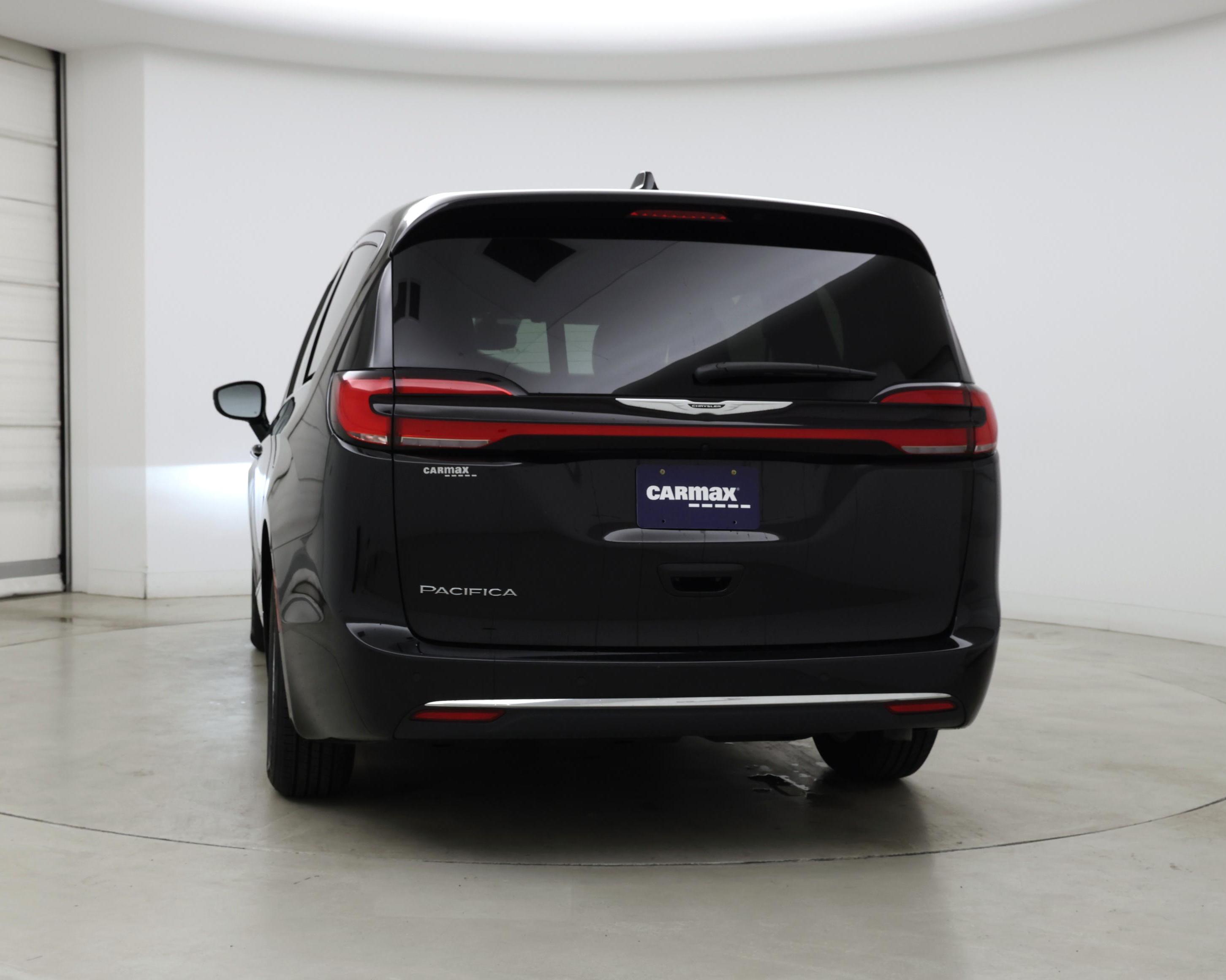 Thumbnail: 2025 Chrysler Pacifica - 6
