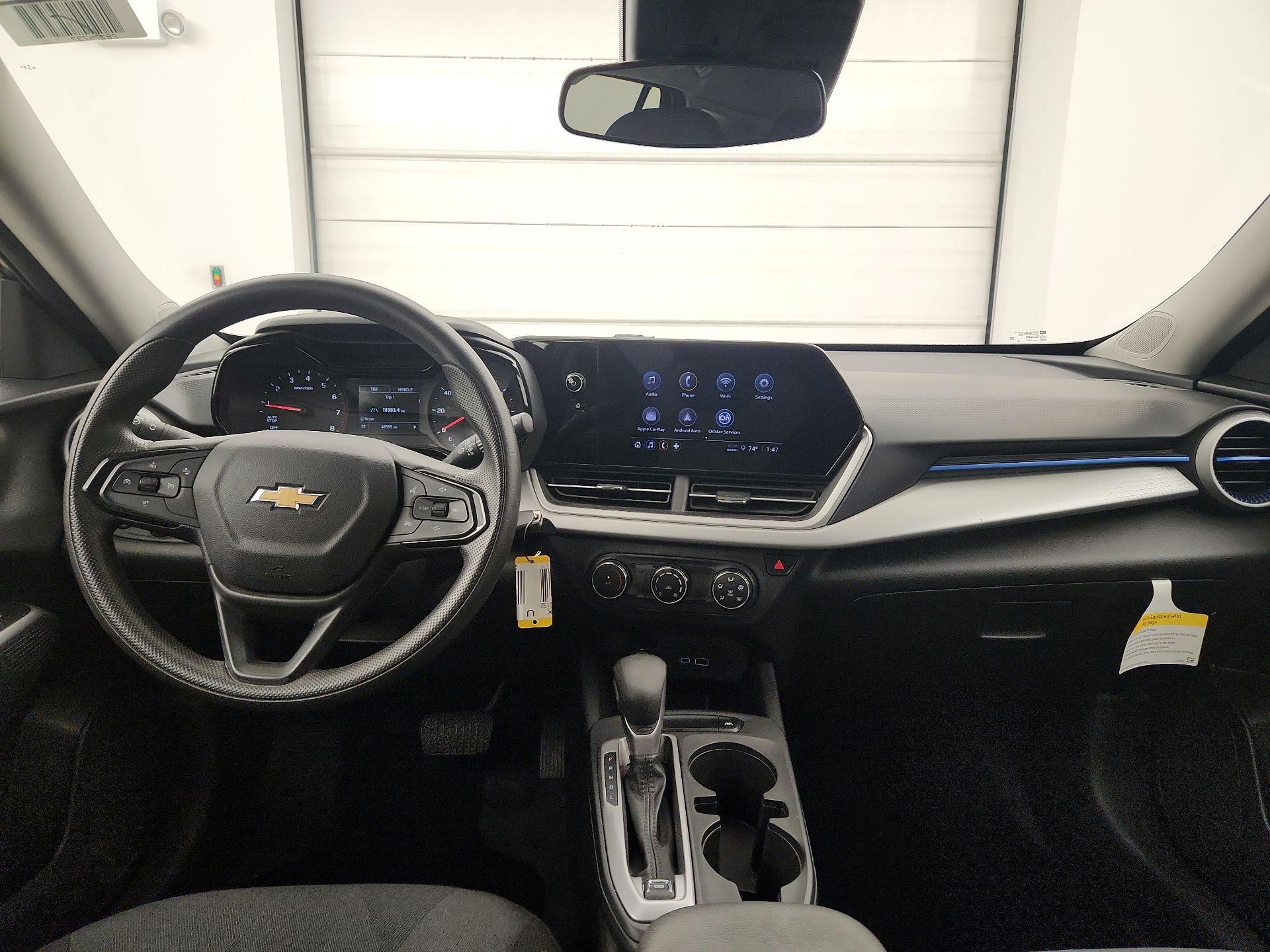 Thumbnail: 2024 Chevrolet Trax - 9