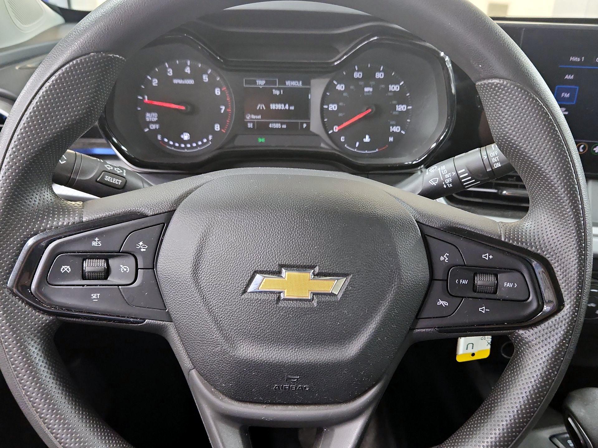 Thumbnail: 2024 Chevrolet Trax - 10