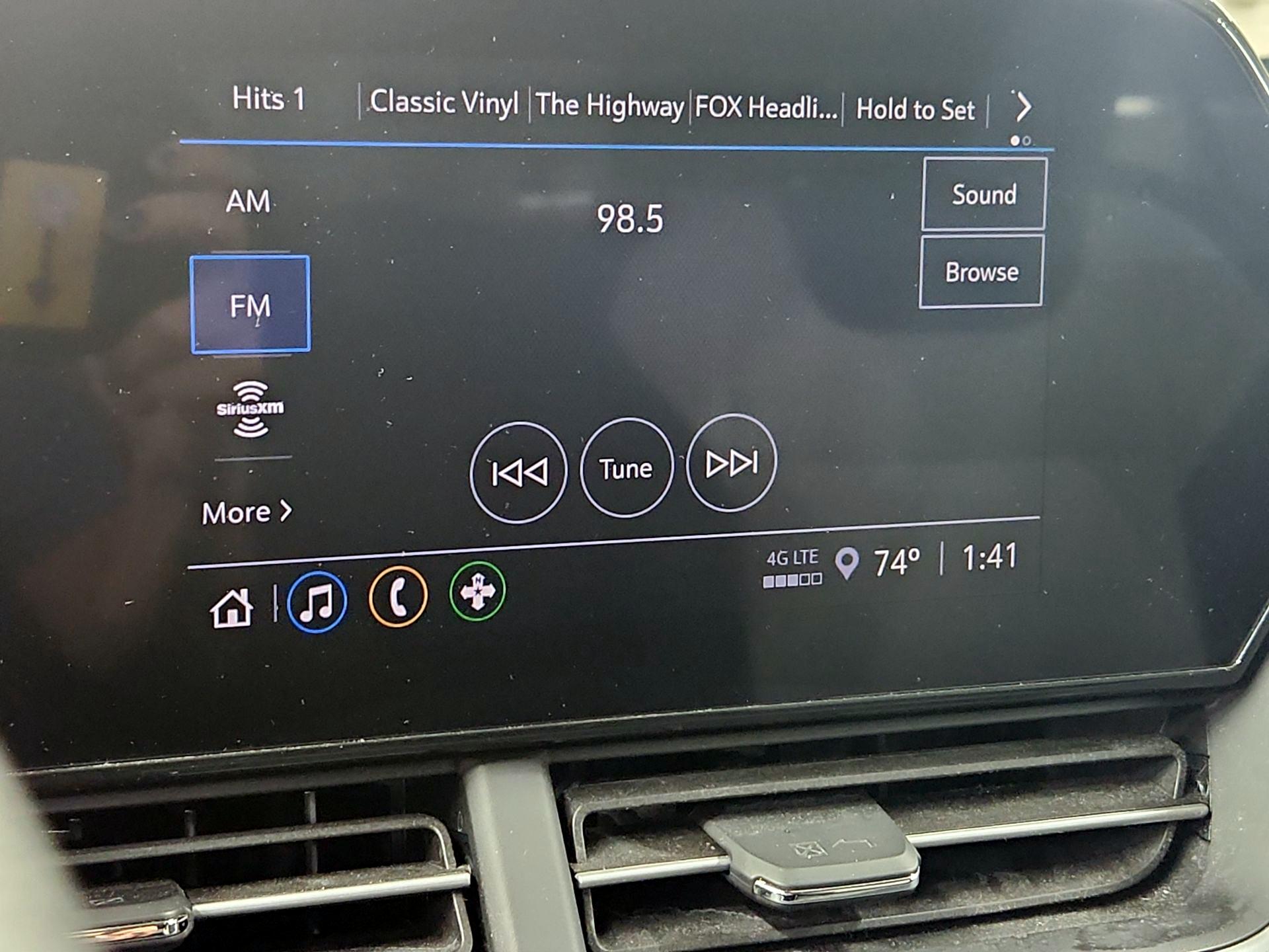 Thumbnail: 2024 Chevrolet Trax - 15