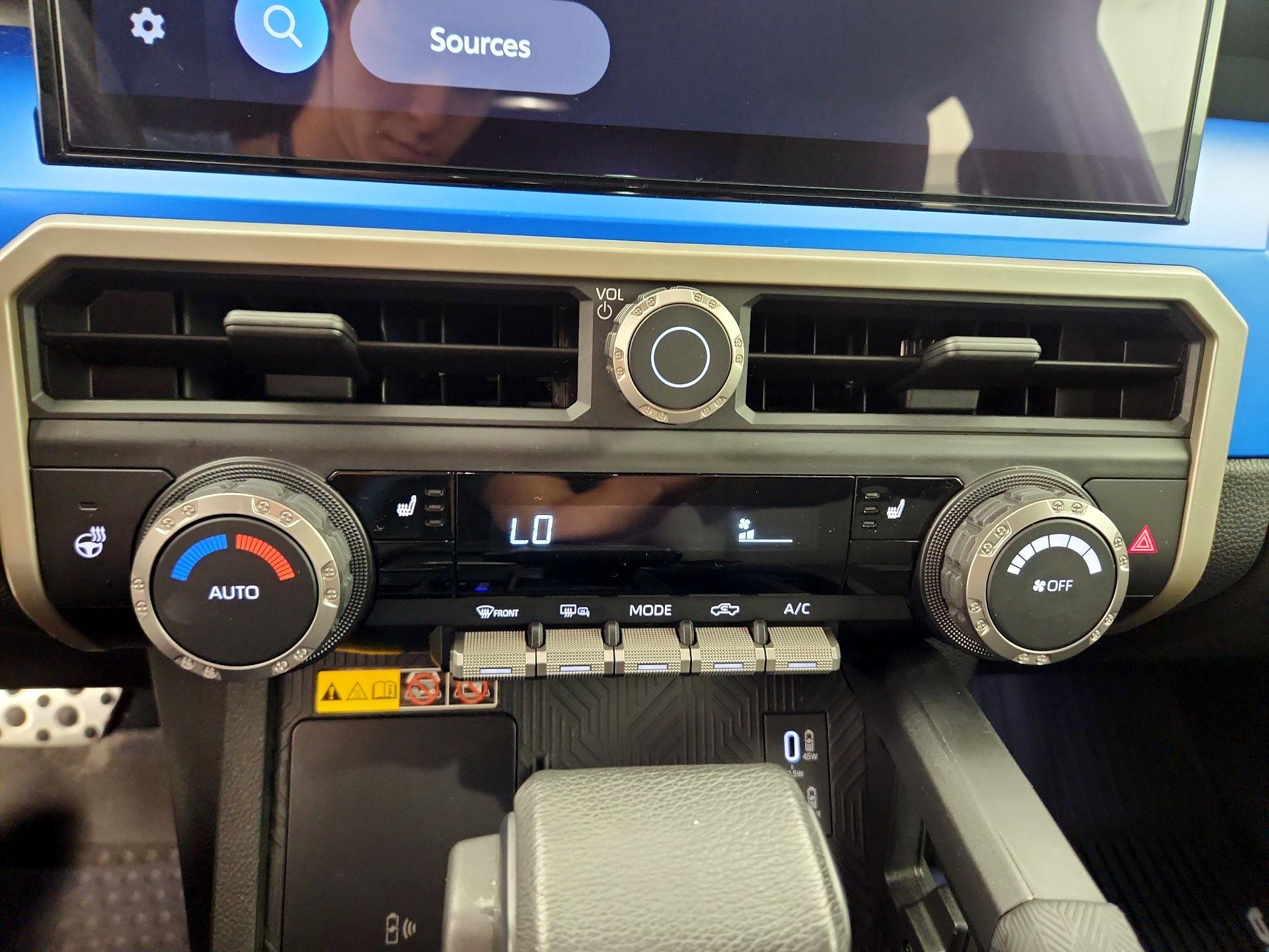 Thumbnail: 2024 Toyota Tacoma - 16