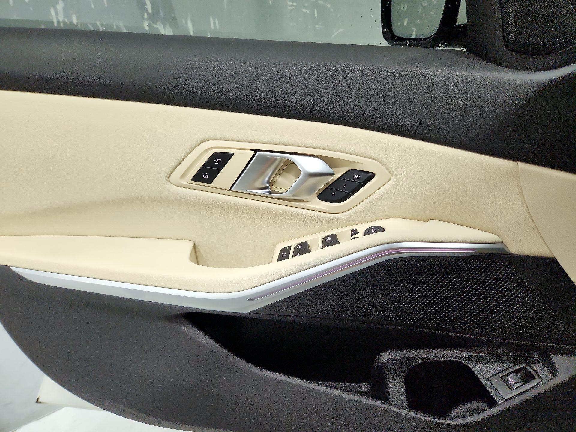 Thumbnail: 2024 BMW 3 Series - 12