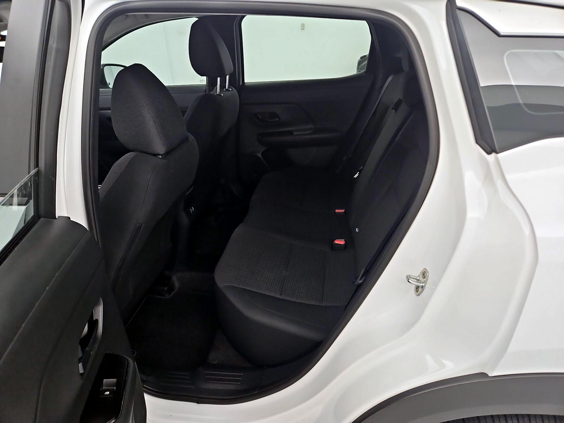 Thumbnail: 2025 Nissan Kicks - 18