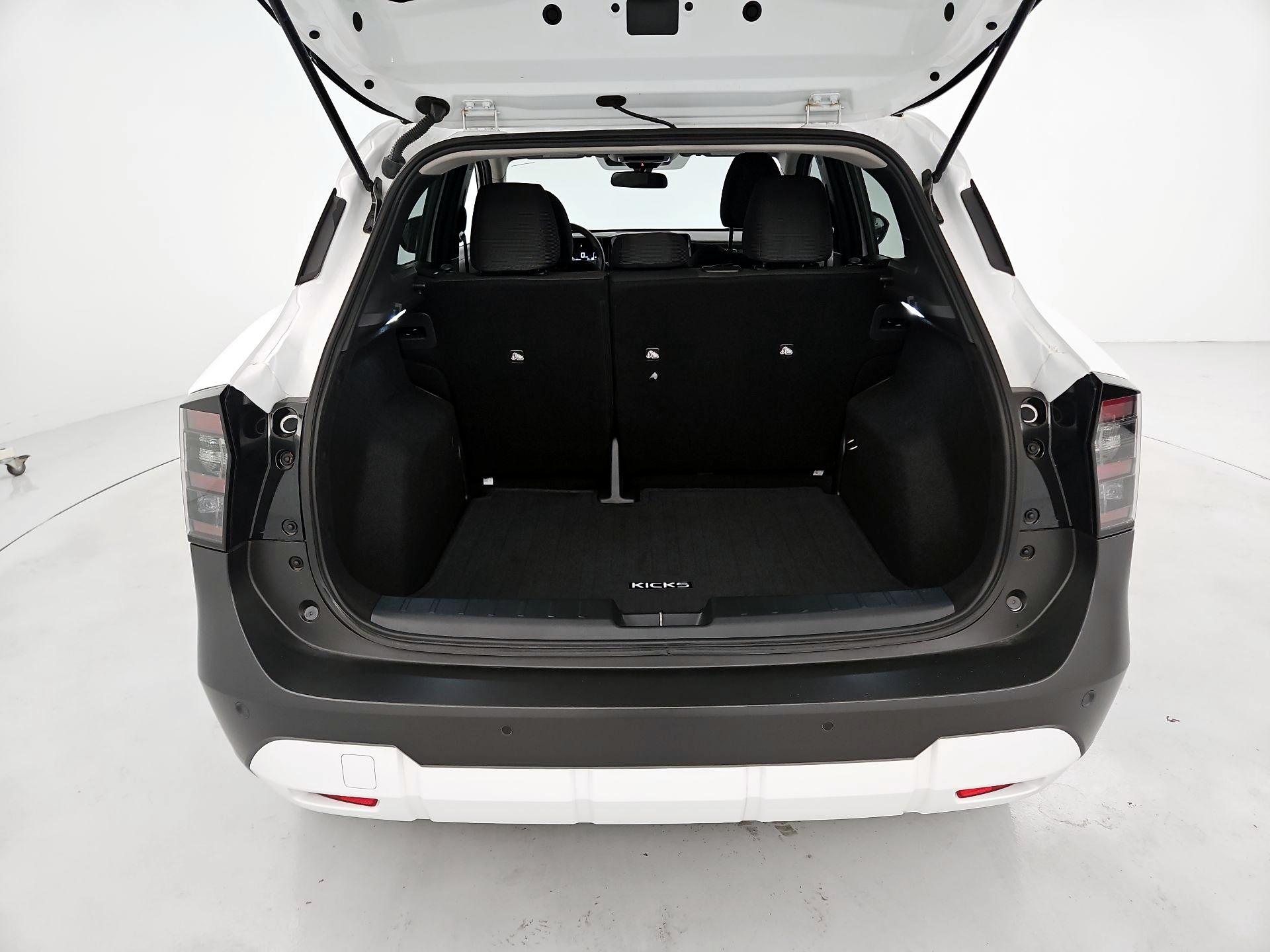 Thumbnail: 2025 Nissan Kicks - 19