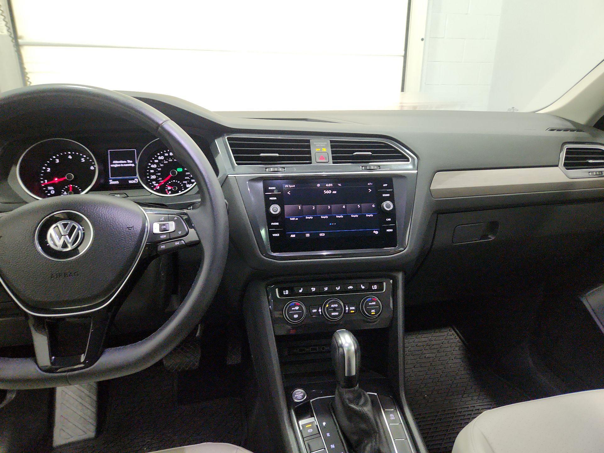 Thumbnail: 2020 Volkswagen Tiguan - 9