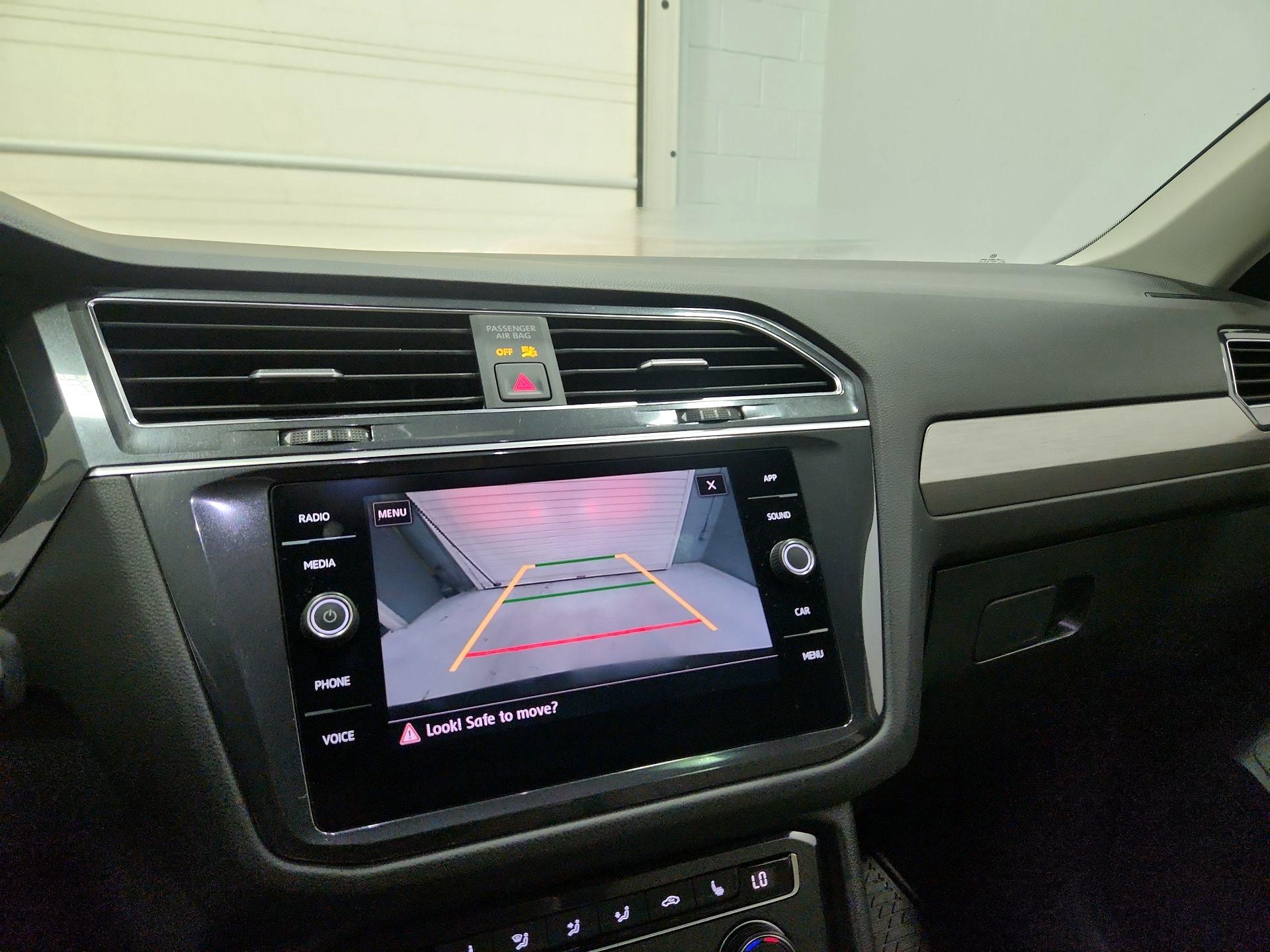 Thumbnail: 2020 Volkswagen Tiguan - 14