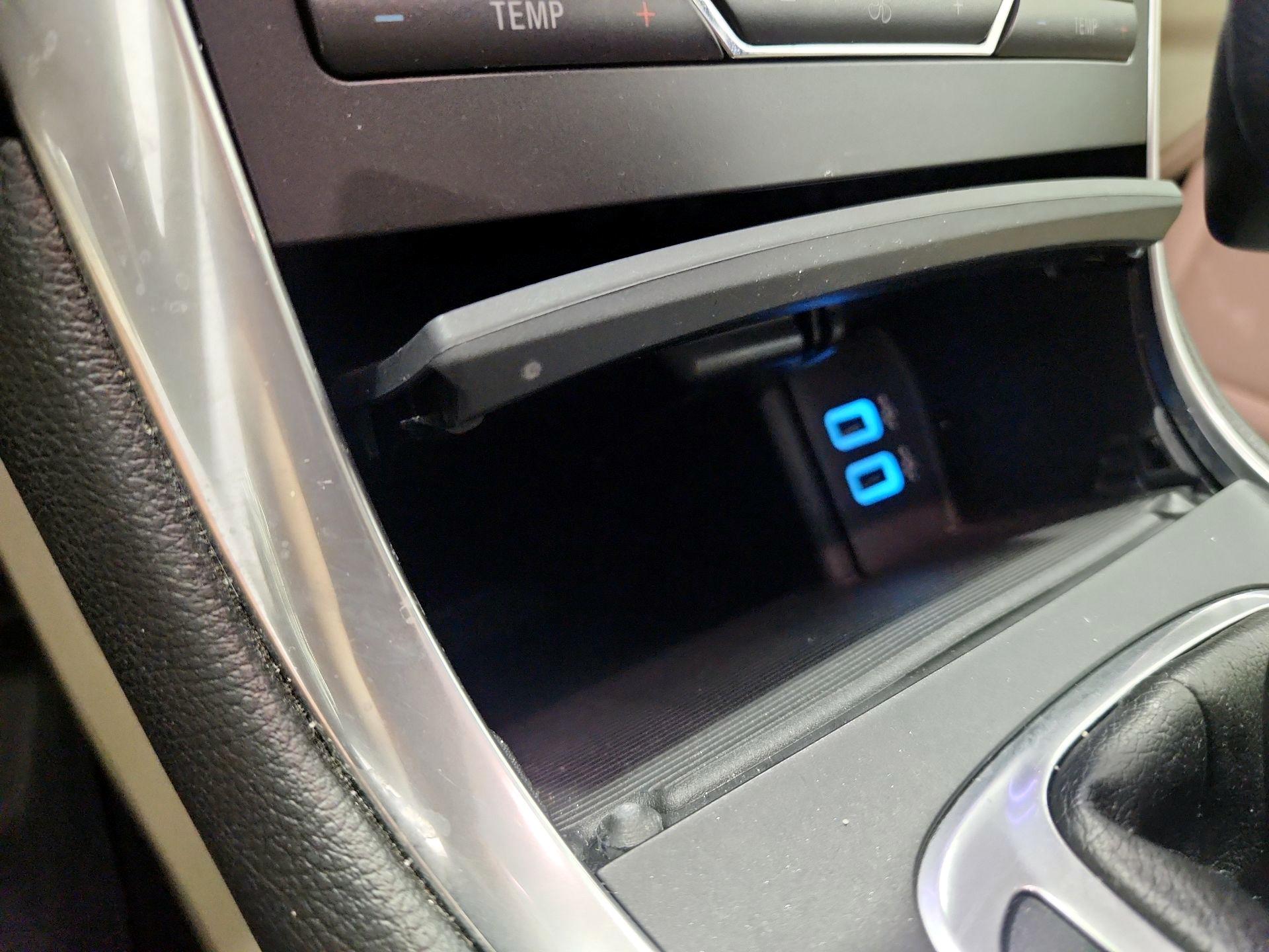 Thumbnail: 2016 Ford Edge - 19