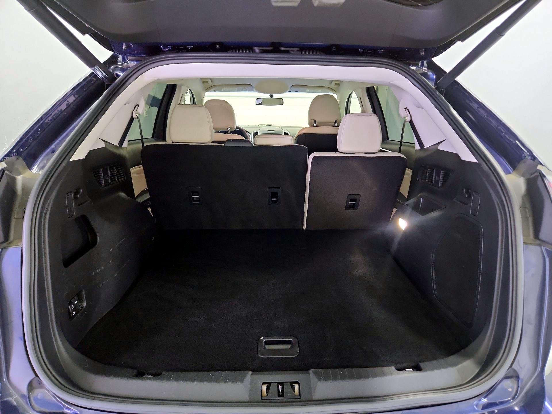 Thumbnail: 2016 Ford Edge - 20