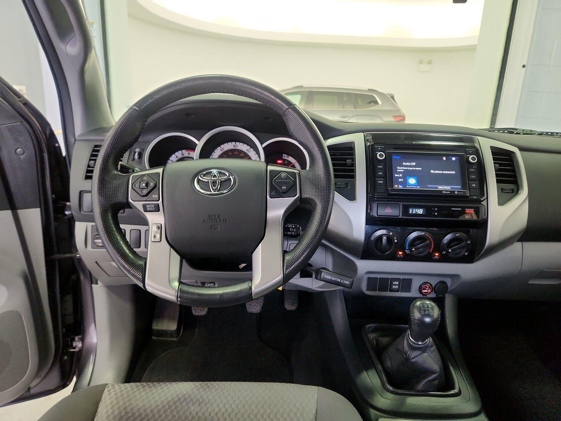 Thumbnail: 2014 Toyota Tacoma - 10