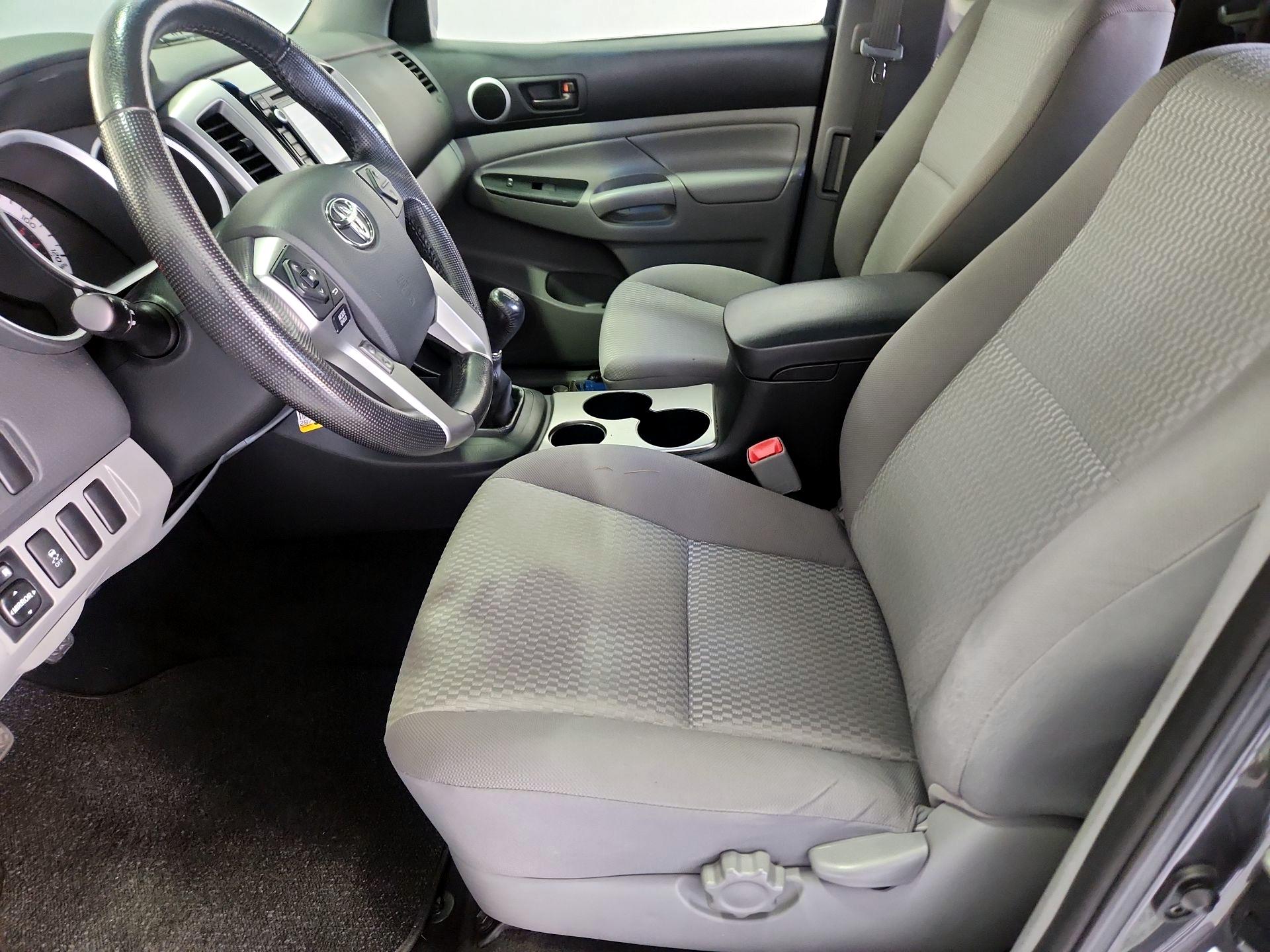 Thumbnail: 2014 Toyota Tacoma - 11