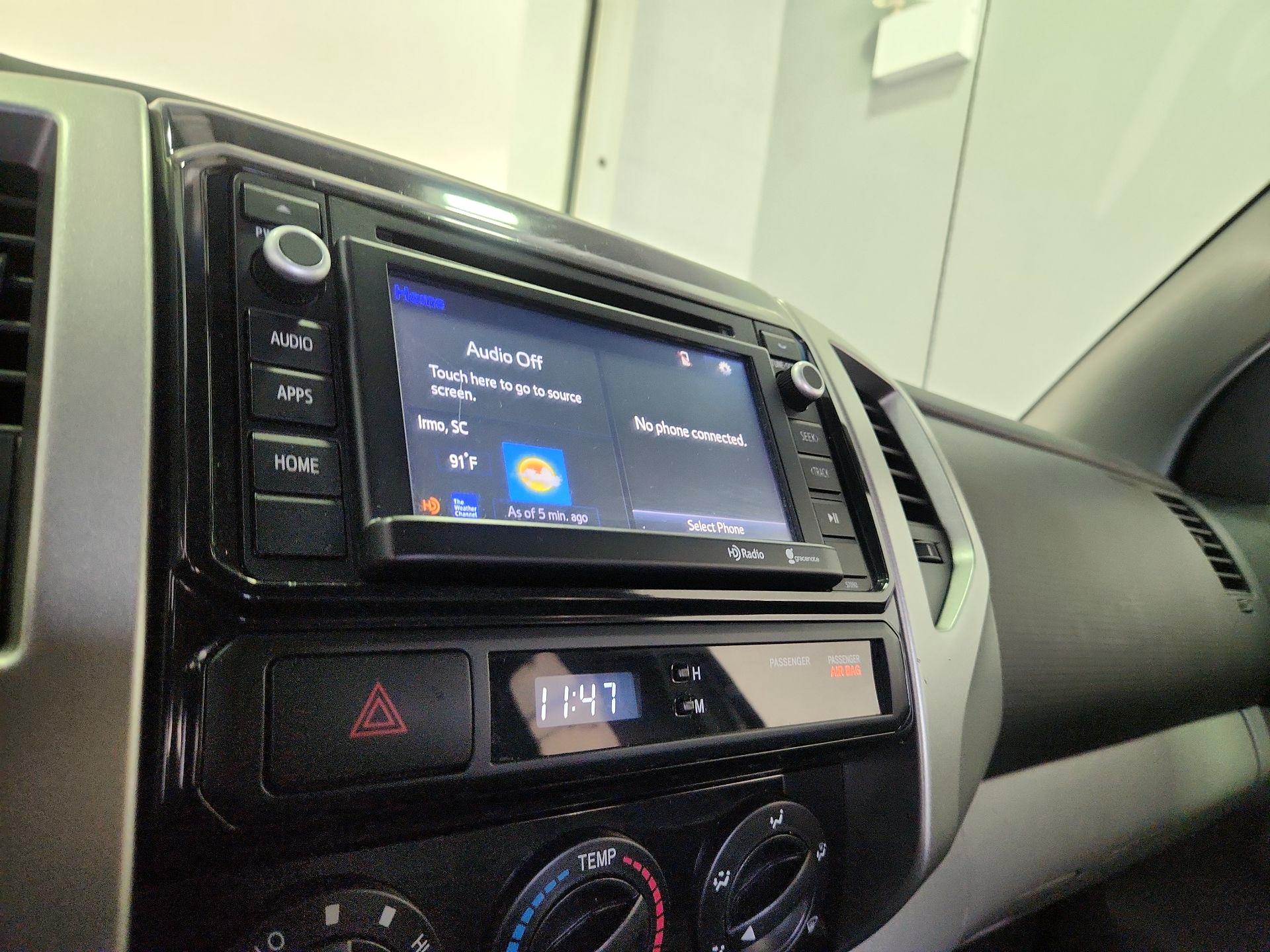 Thumbnail: 2014 Toyota Tacoma - 15