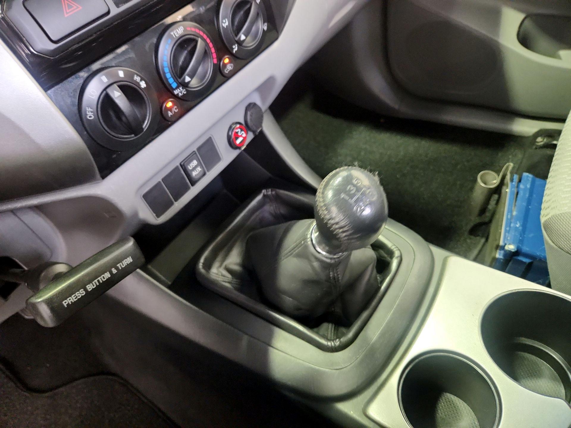 Thumbnail: 2014 Toyota Tacoma - 17