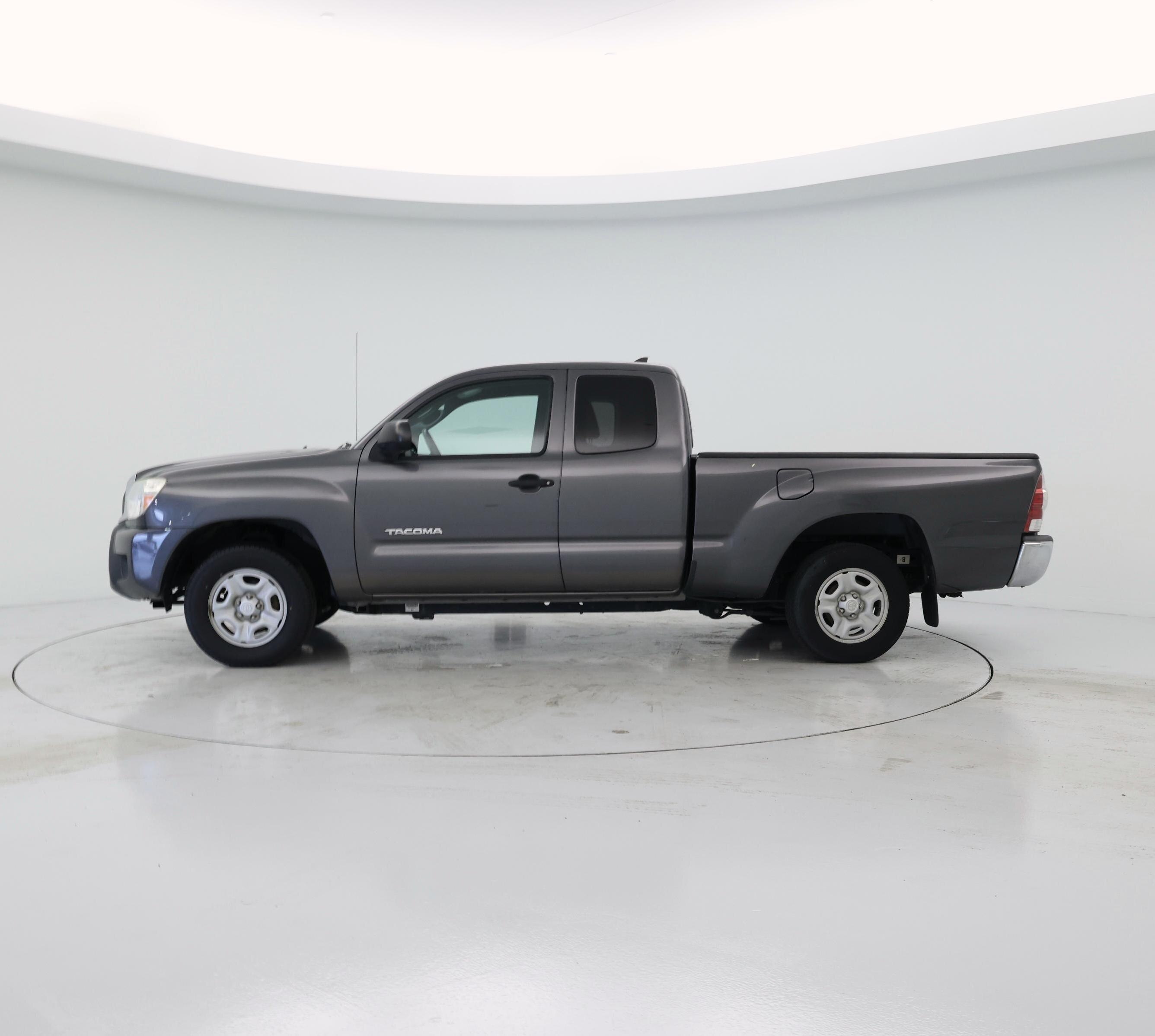 Thumbnail: 2014 Toyota Tacoma - 3