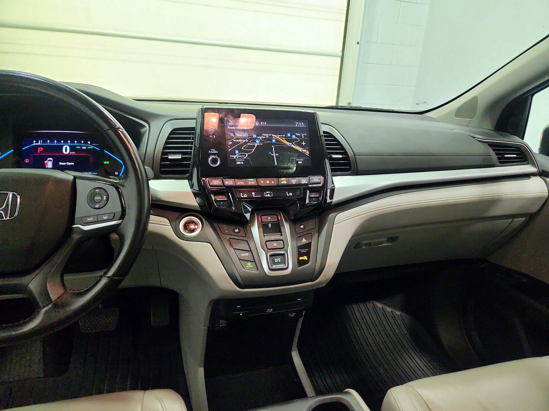 Thumbnail: 2018 Honda Odyssey - 9