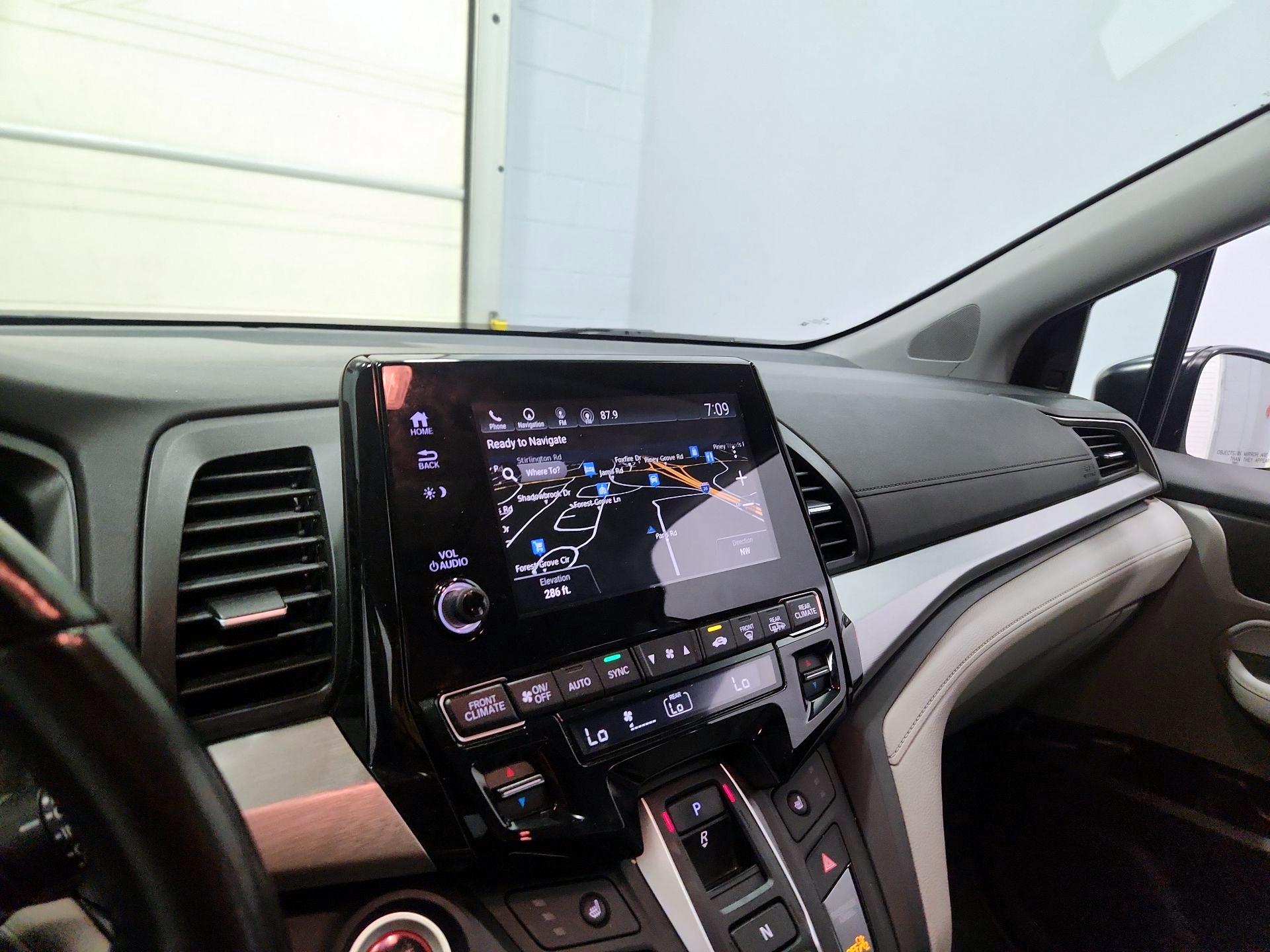 Thumbnail: 2018 Honda Odyssey - 14