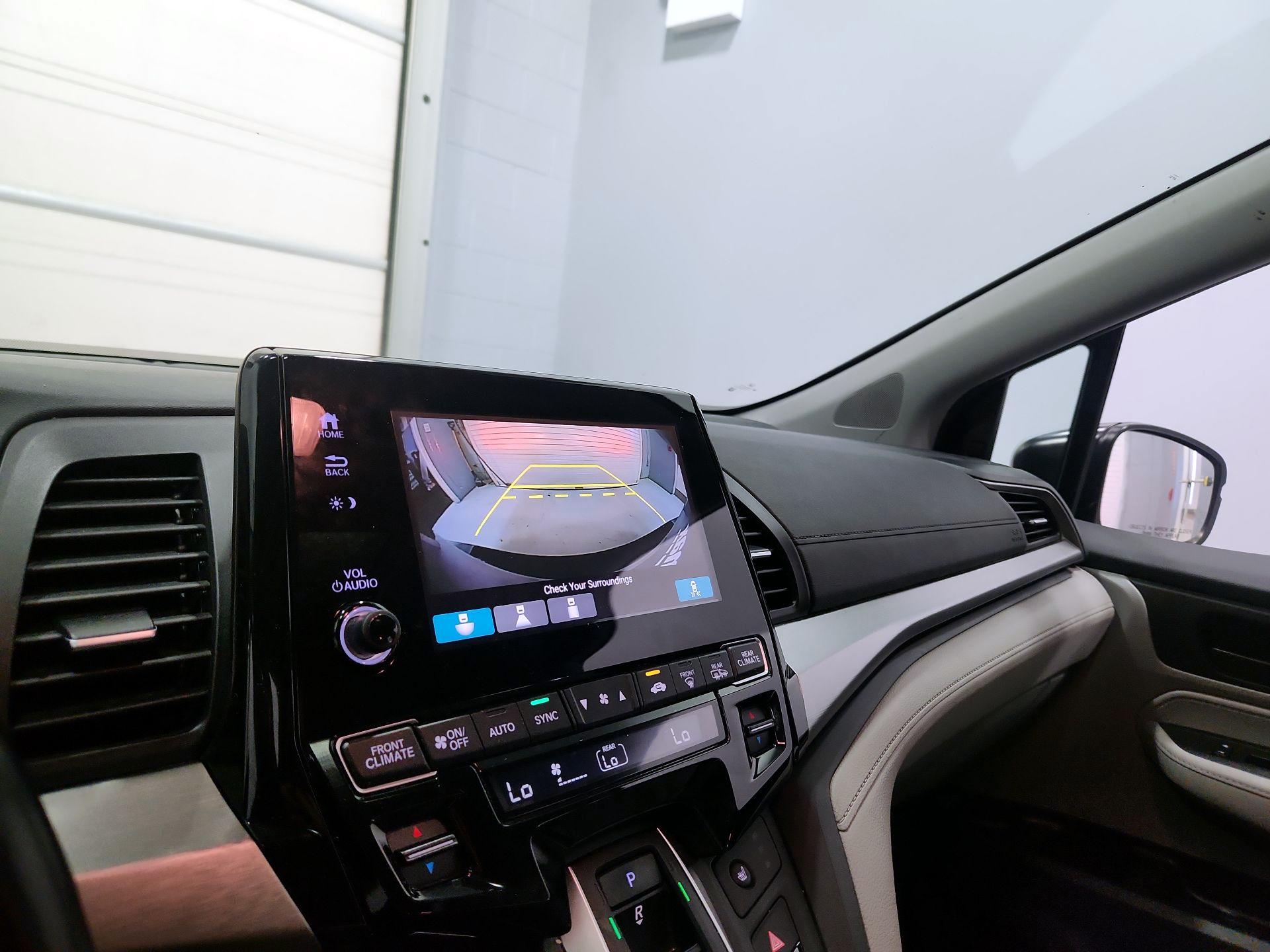 Thumbnail: 2018 Honda Odyssey - 15
