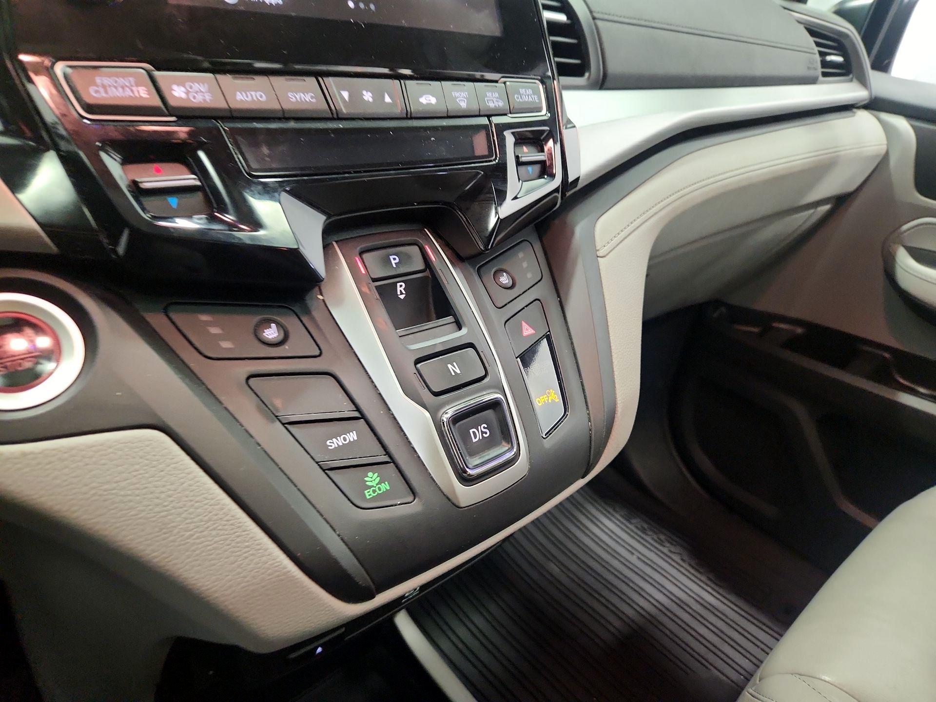 Thumbnail: 2018 Honda Odyssey - 18