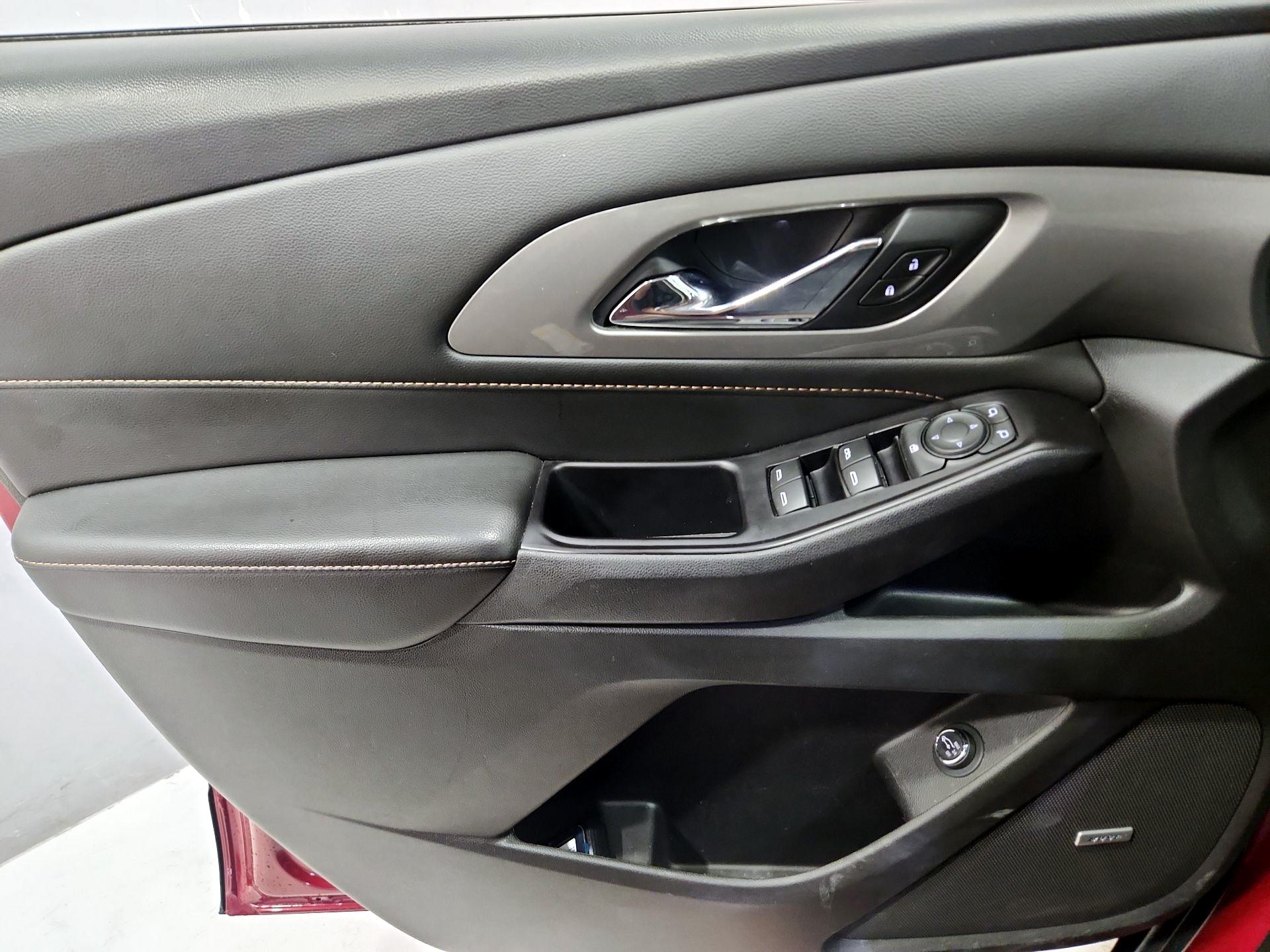 Thumbnail: 2020 Chevrolet Traverse - 12