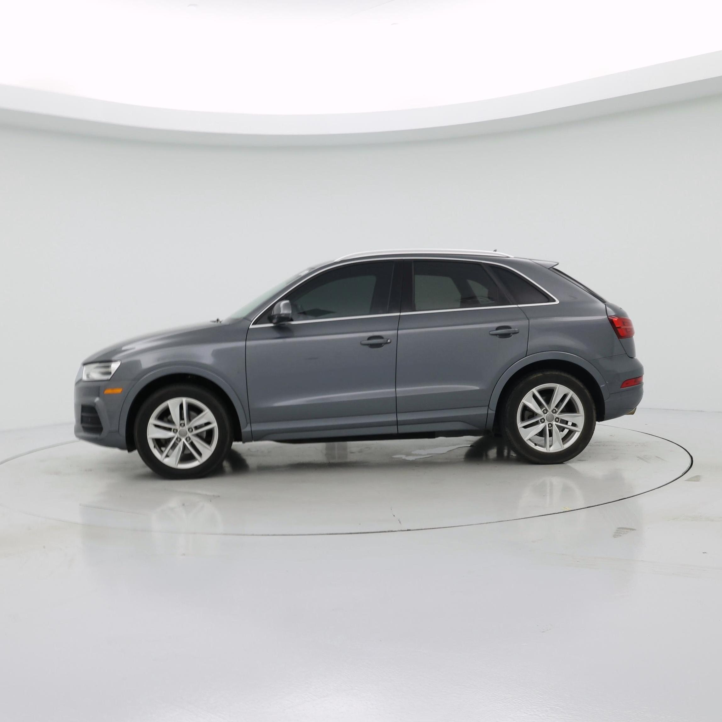 Thumbnail: 2017 Audi Q3 - 3