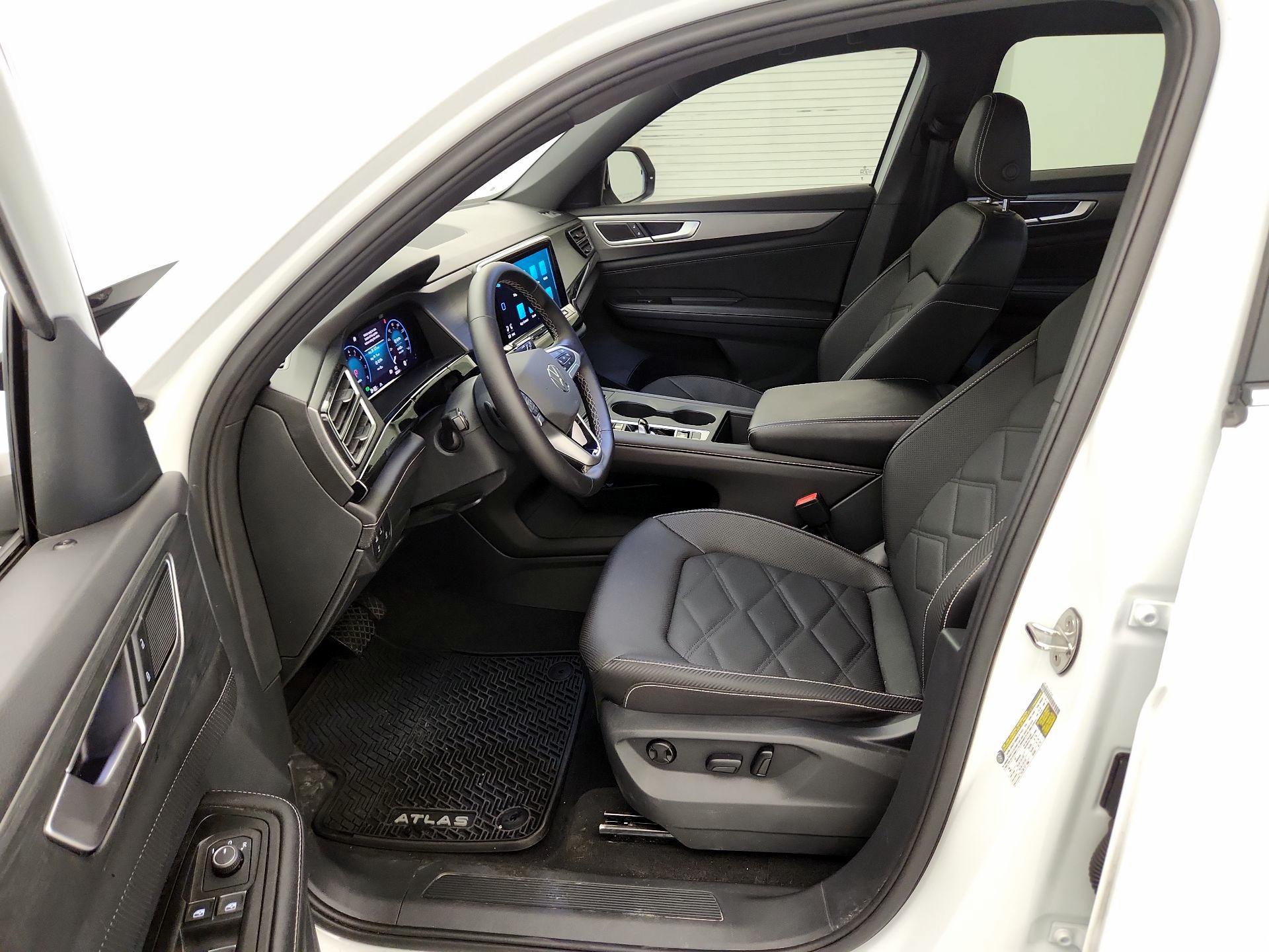 Thumbnail: 2025 Volkswagen Atlas - 11